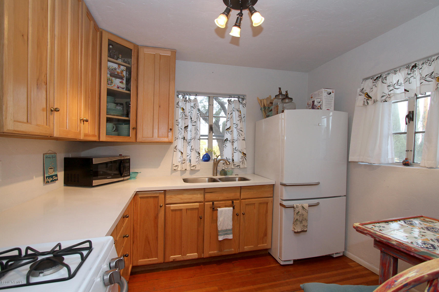 204 W Genematas Drive