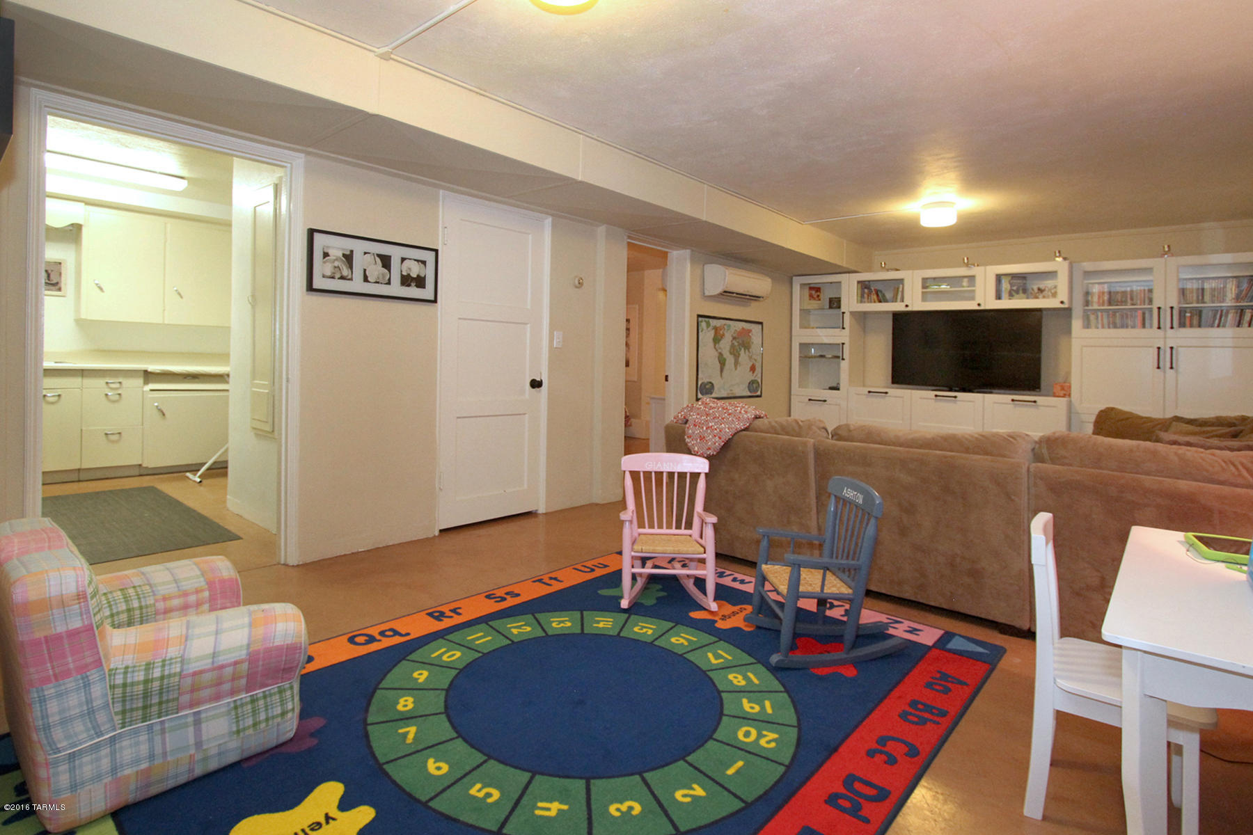 204 W Genematas Drive