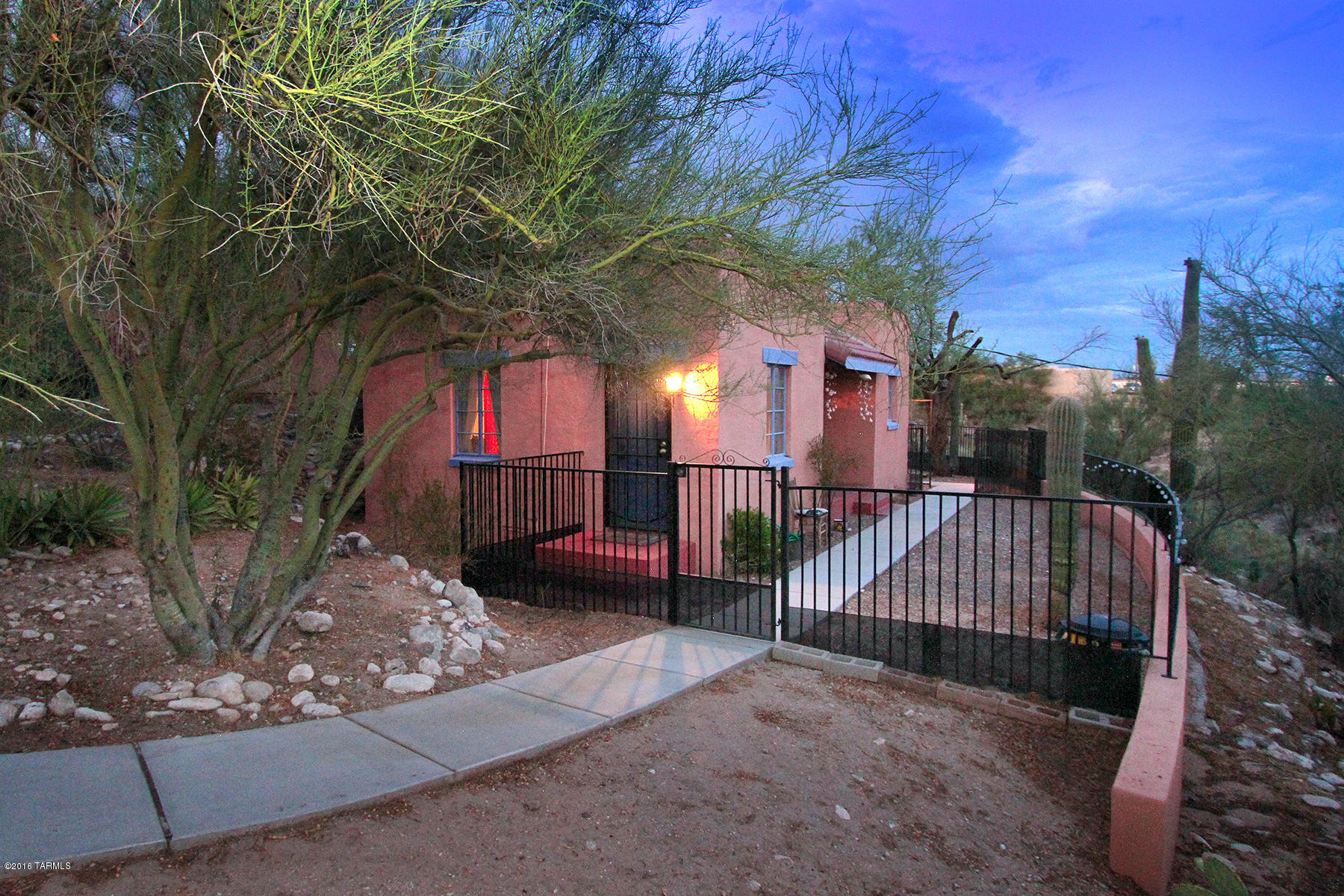 204 W Genematas Drive