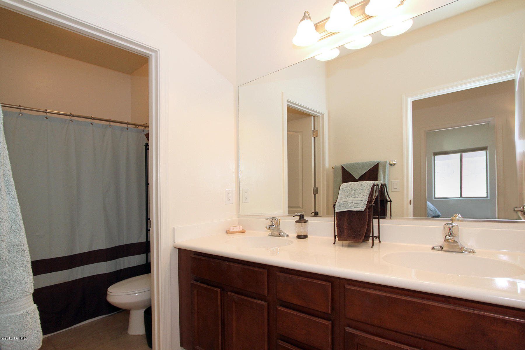 656 W Adagio Lane