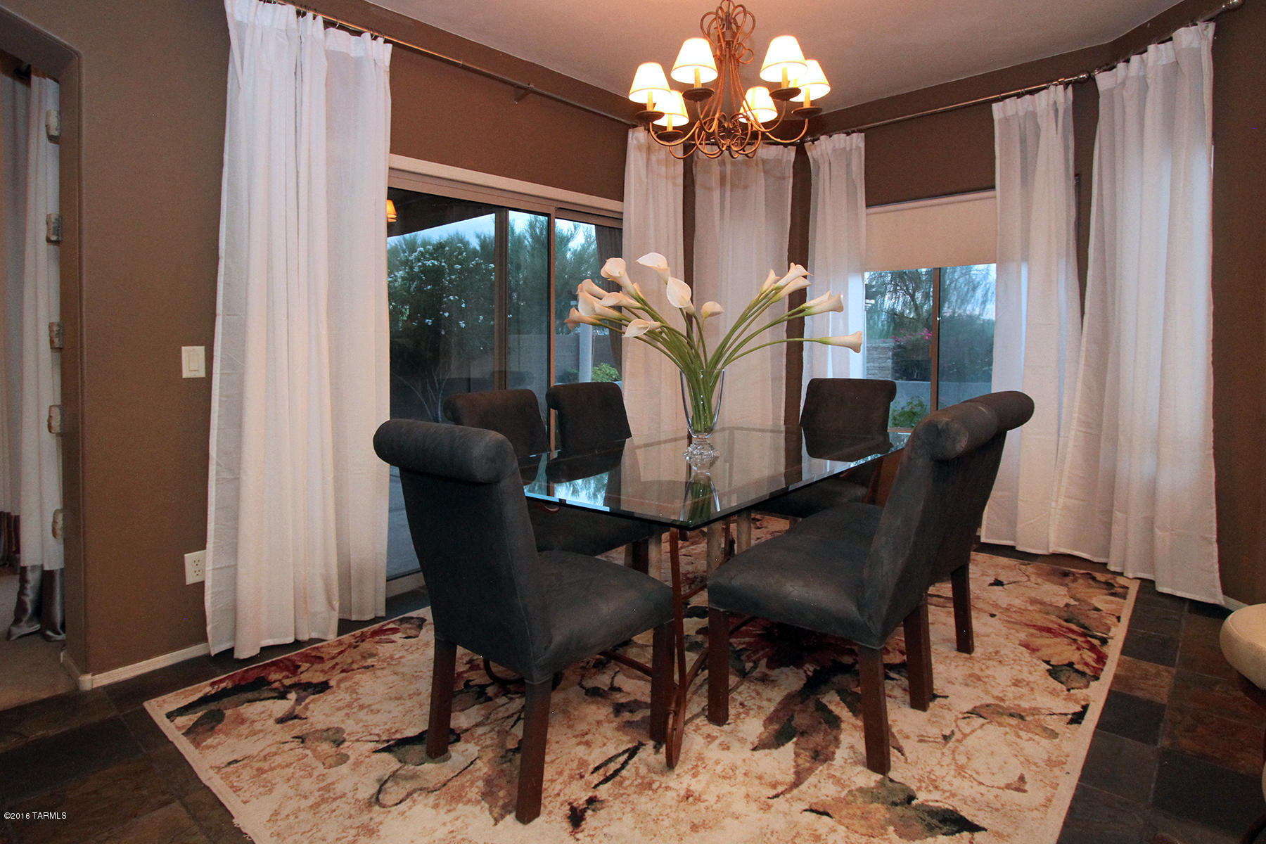 6195 N Corte San Bella