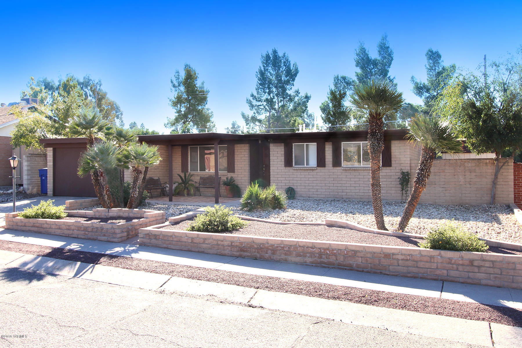 8066 E 8th Street