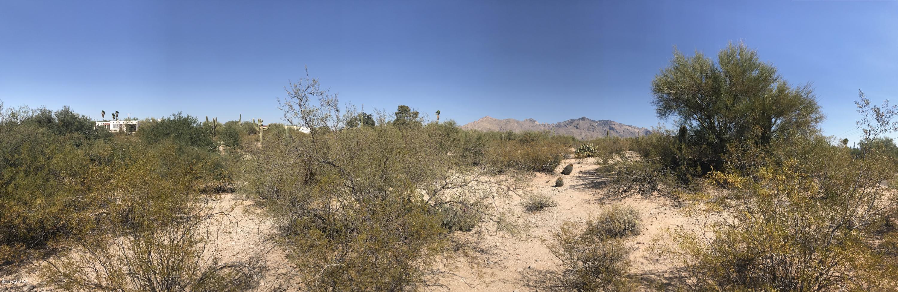 1060 W Las Lomitas Road