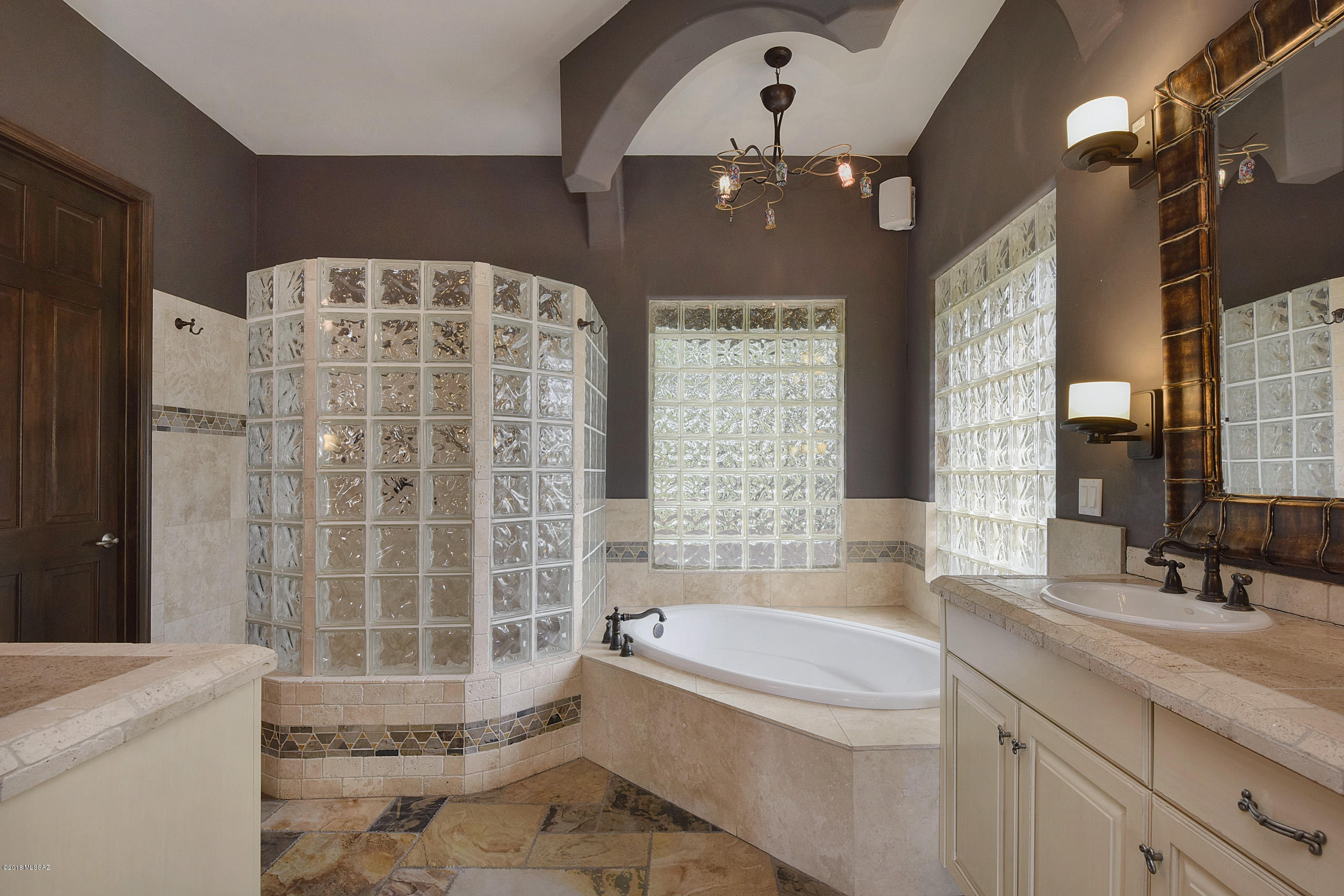14255 N Lago Del Oro Parkway