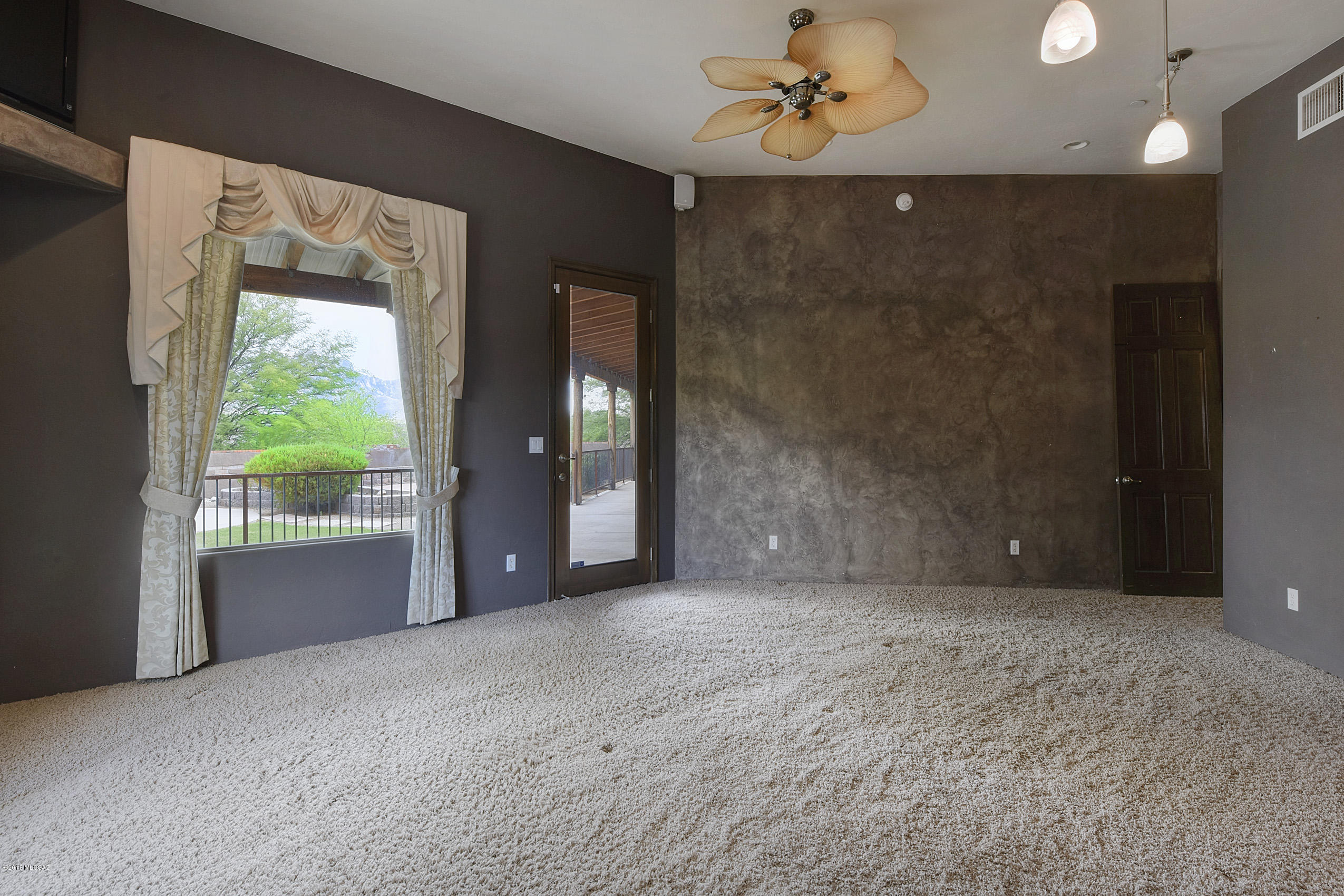 14255 N Lago Del Oro Parkway