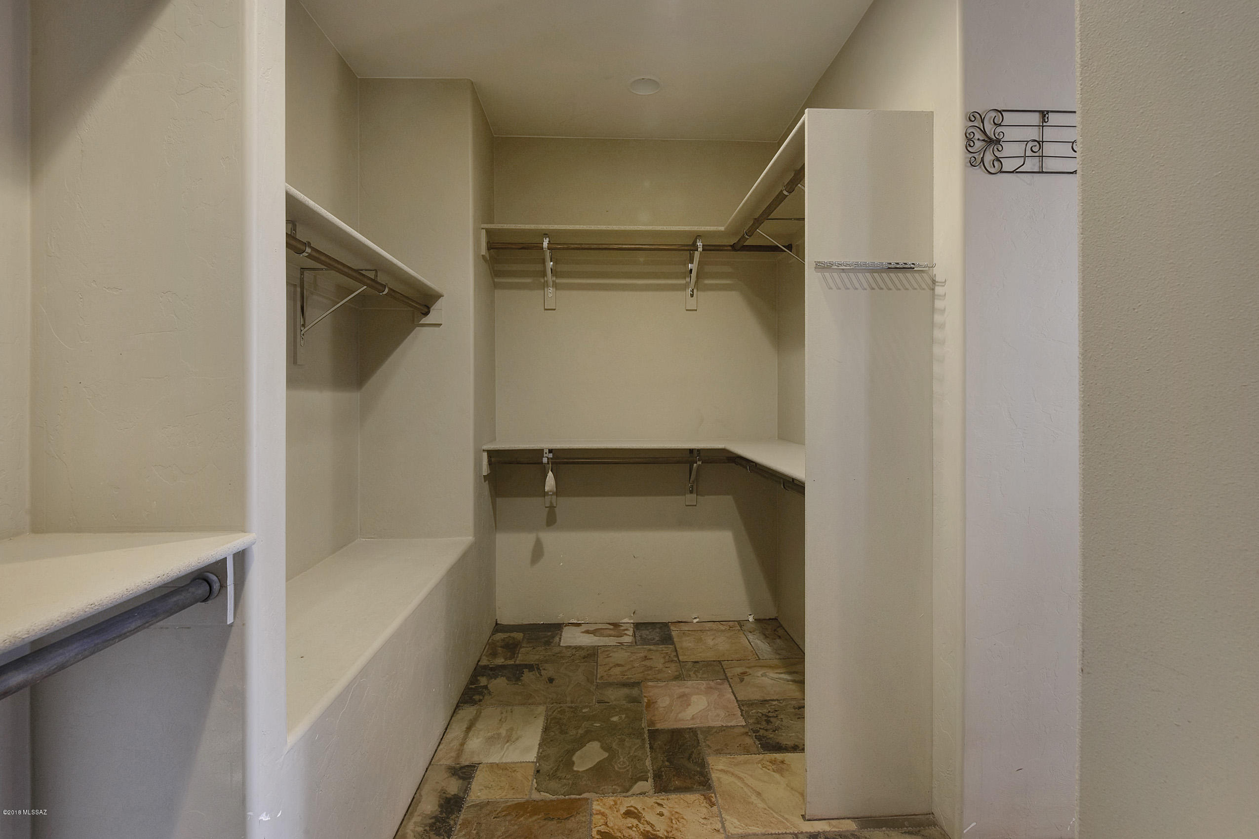 14255 N Lago Del Oro Parkway