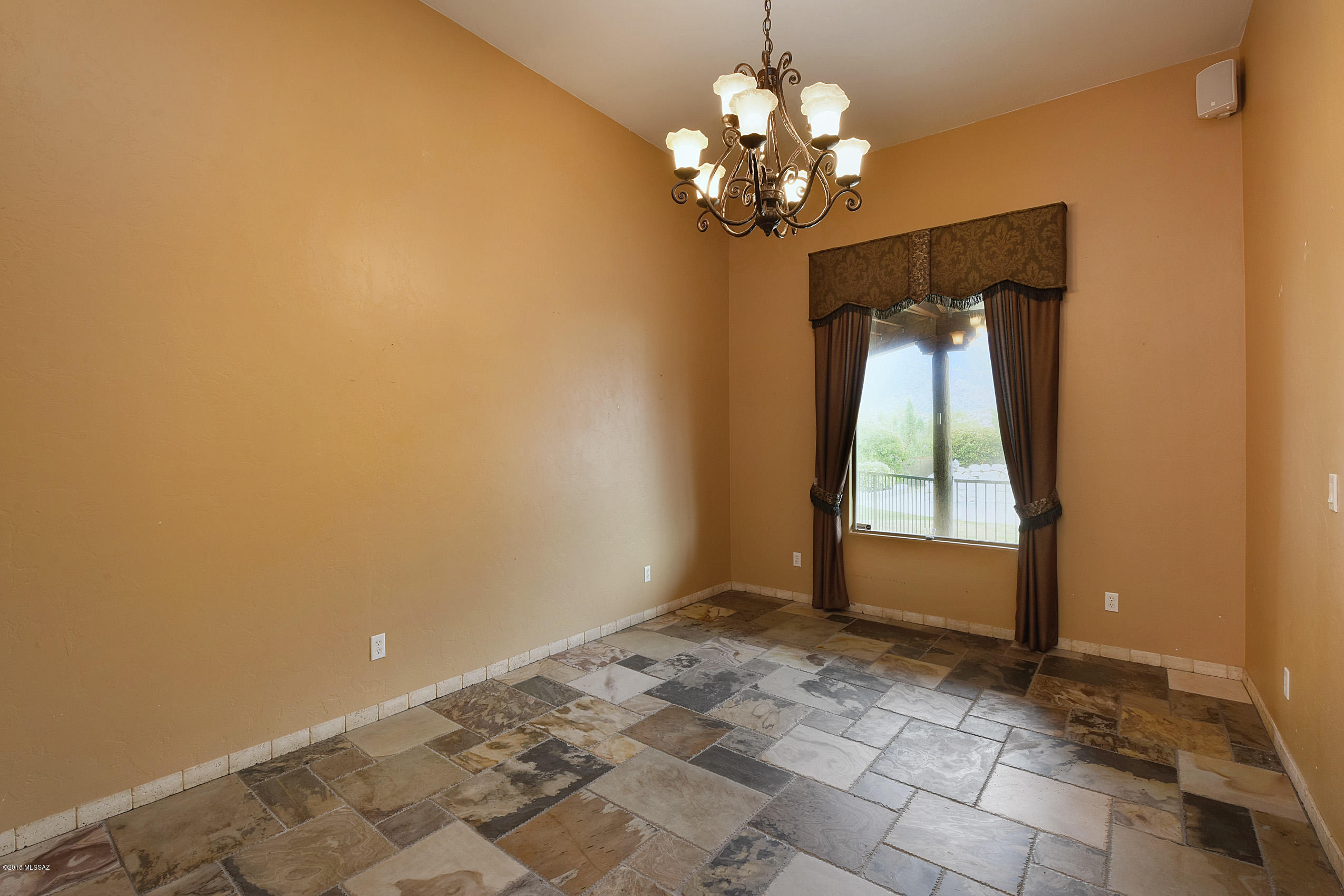14255 N Lago Del Oro Parkway
