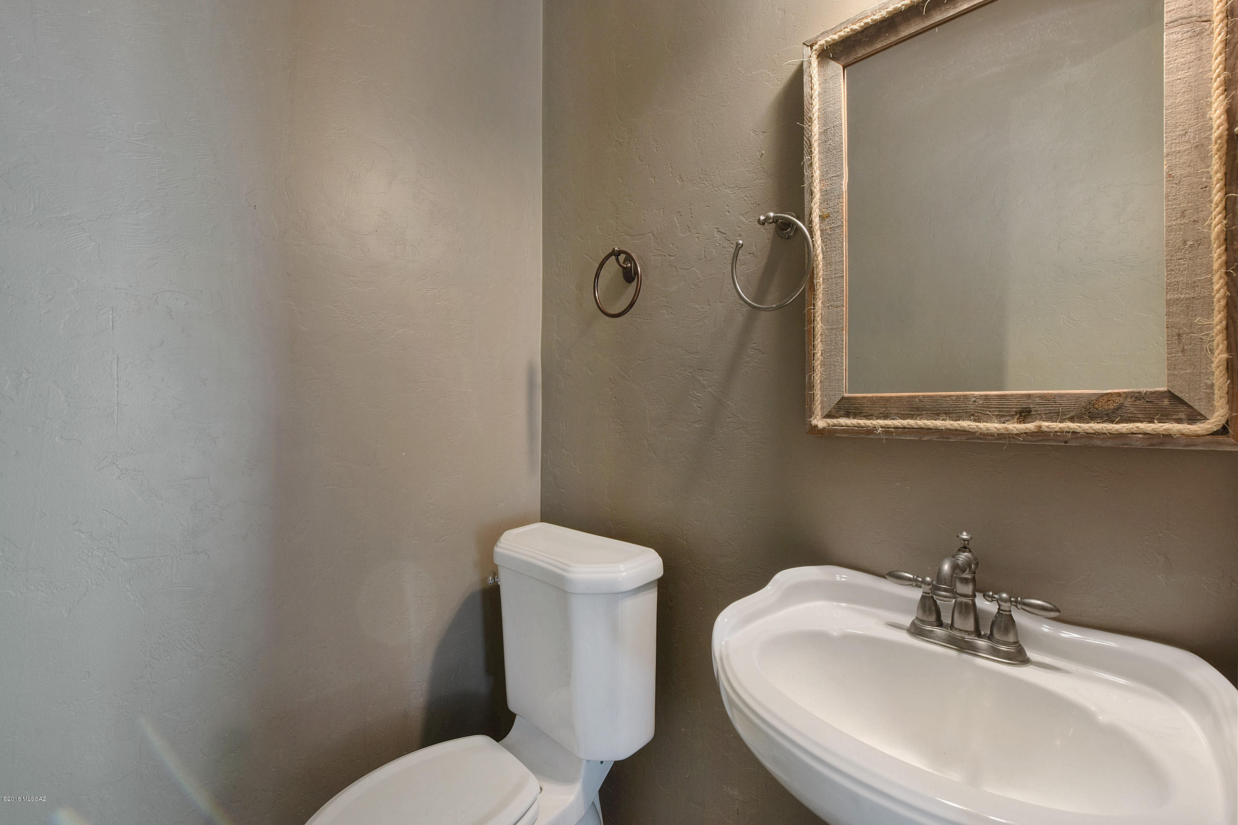 14255 N Lago Del Oro Parkway