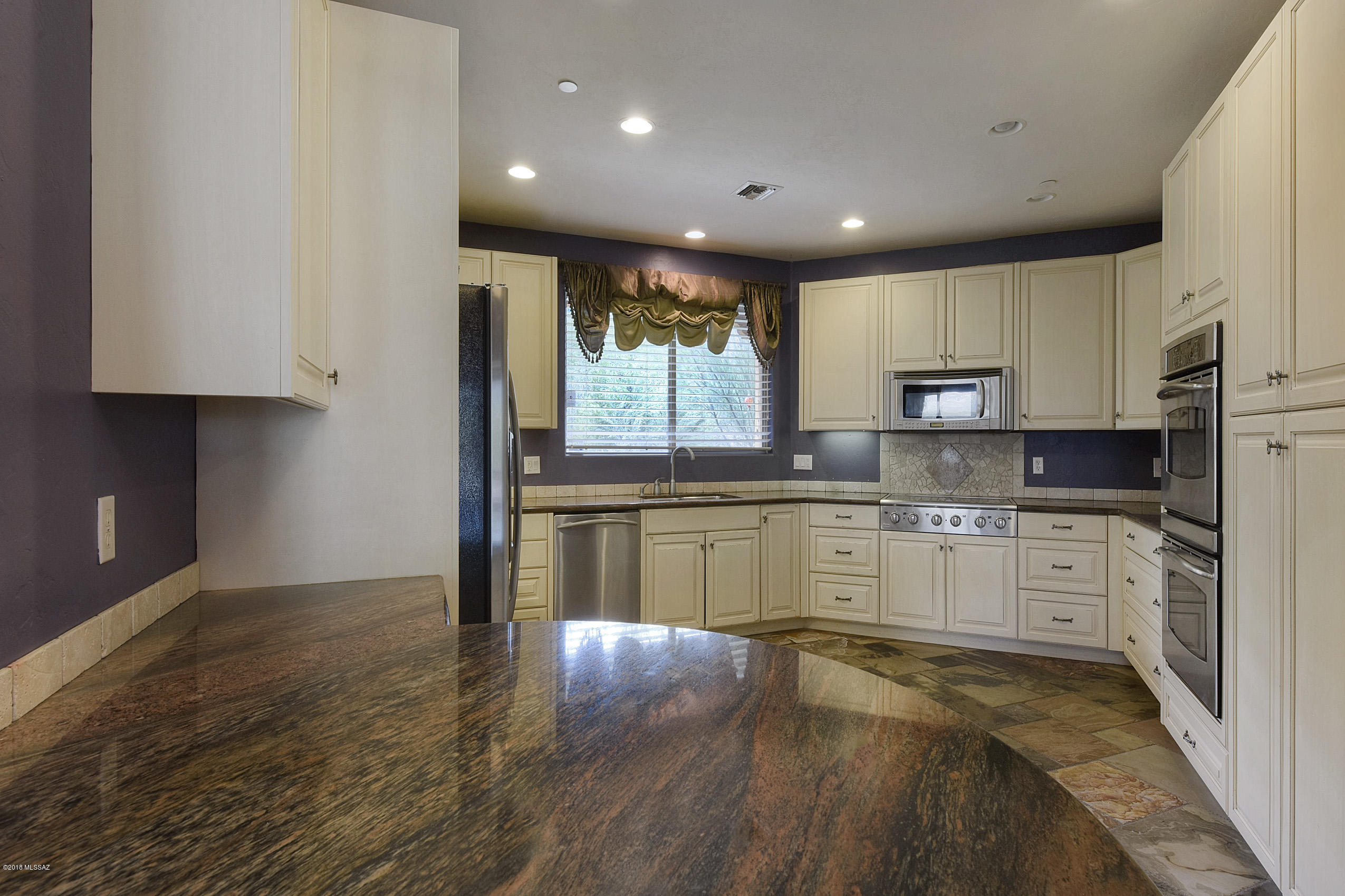 14255 N Lago Del Oro Parkway