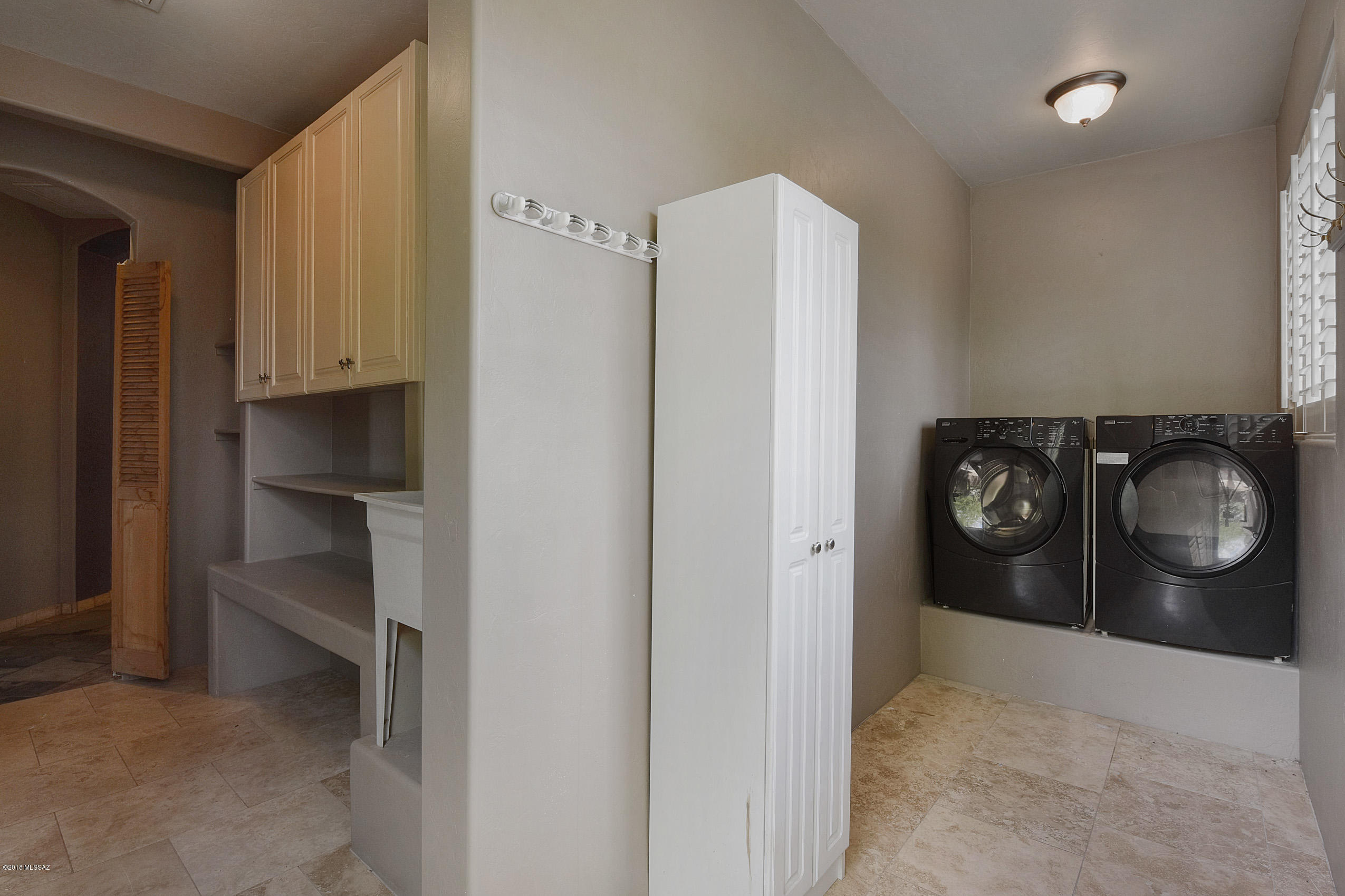 14255 N Lago Del Oro Parkway
