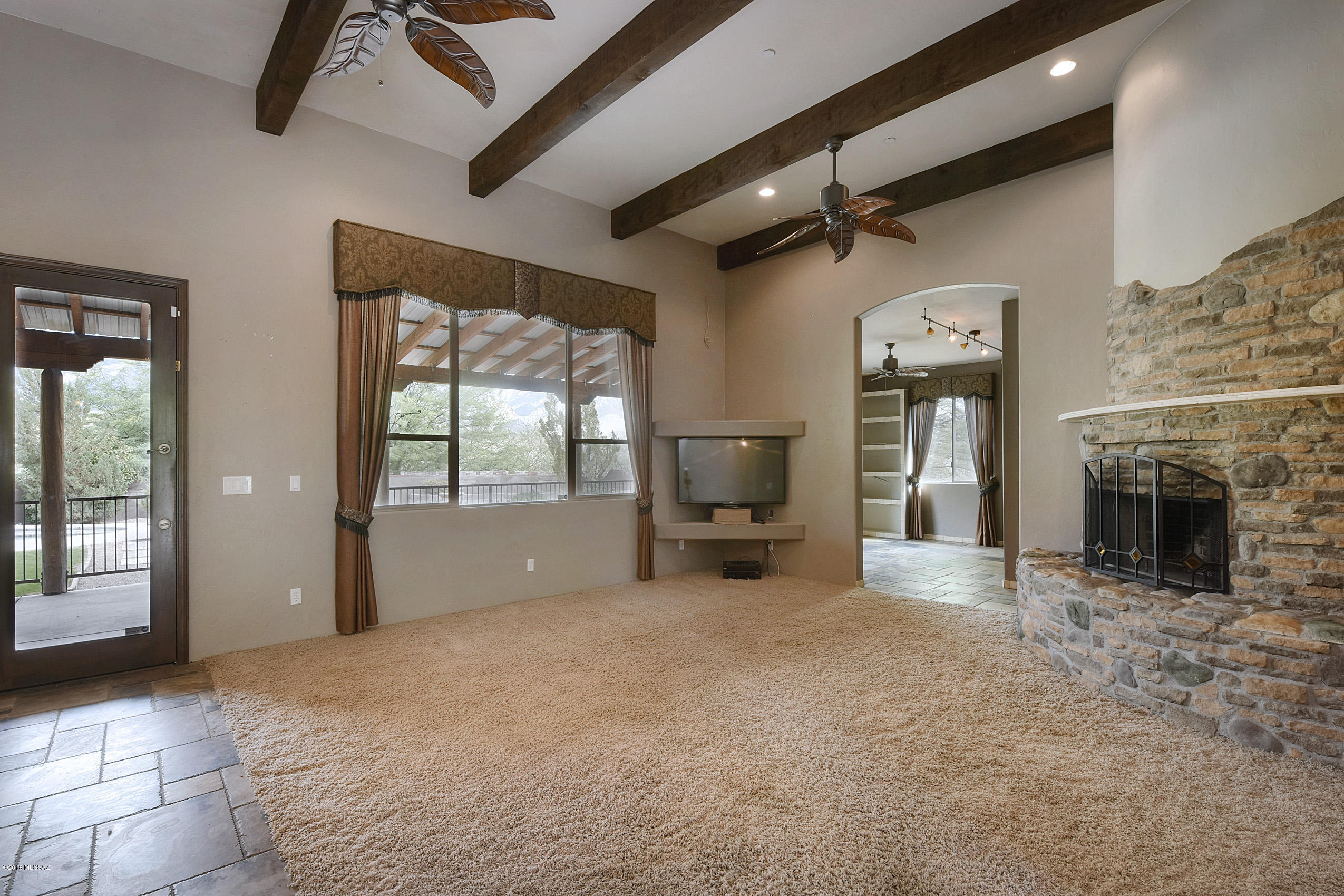 14255 N Lago Del Oro Parkway