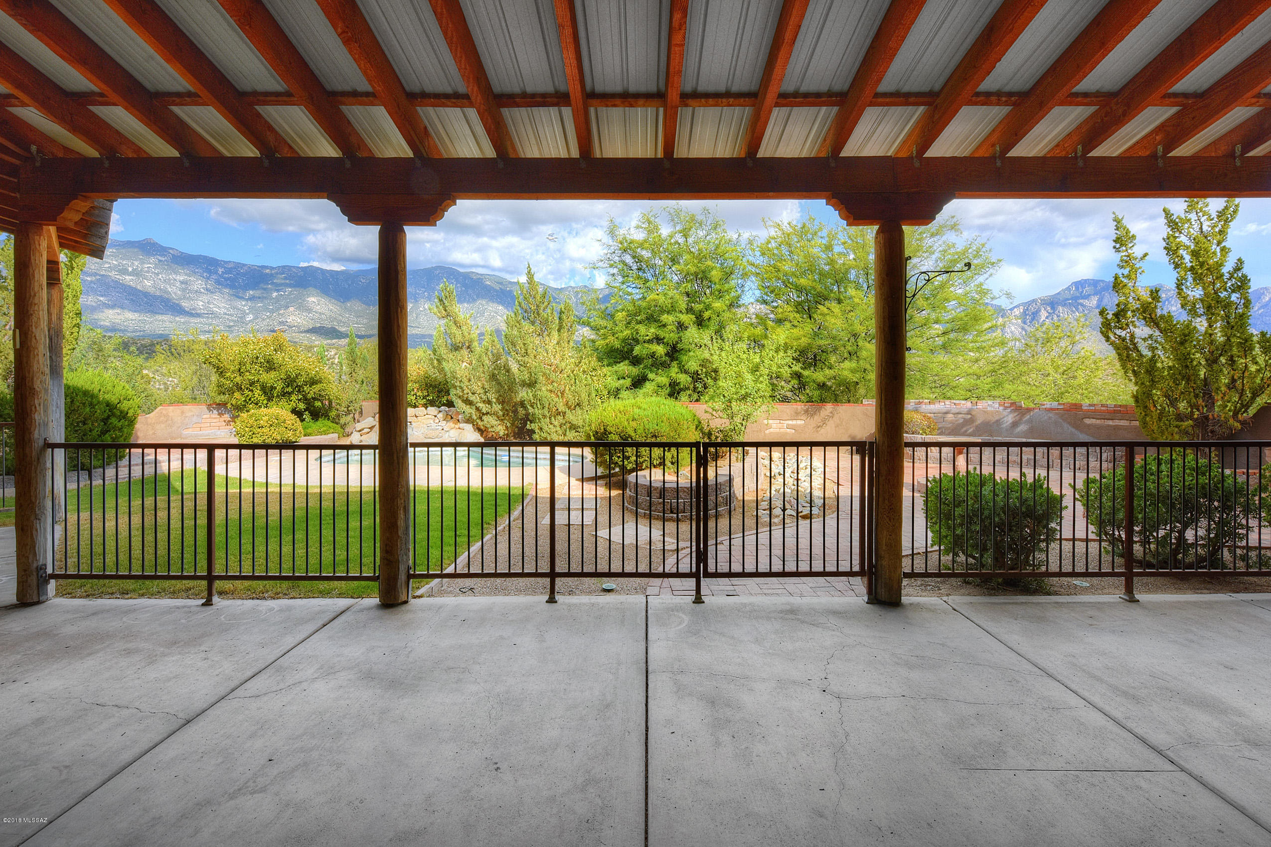 14255 N Lago Del Oro Parkway