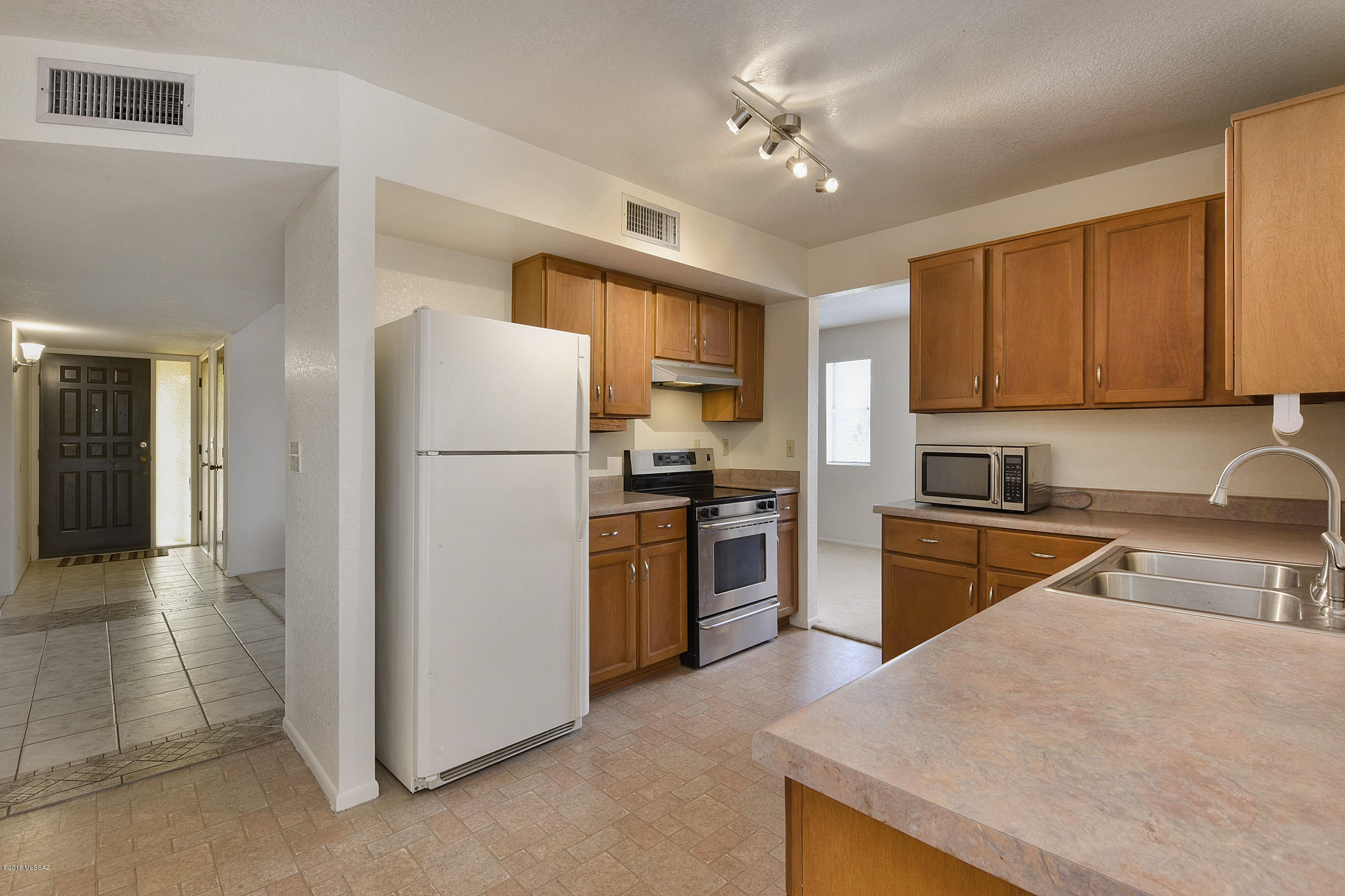 3771 W Raintree Drive