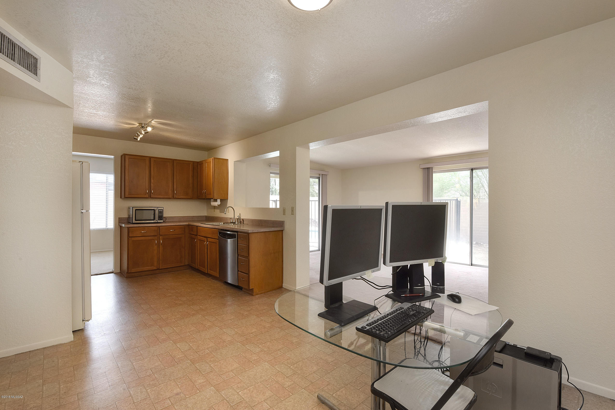 3771 W Raintree Drive