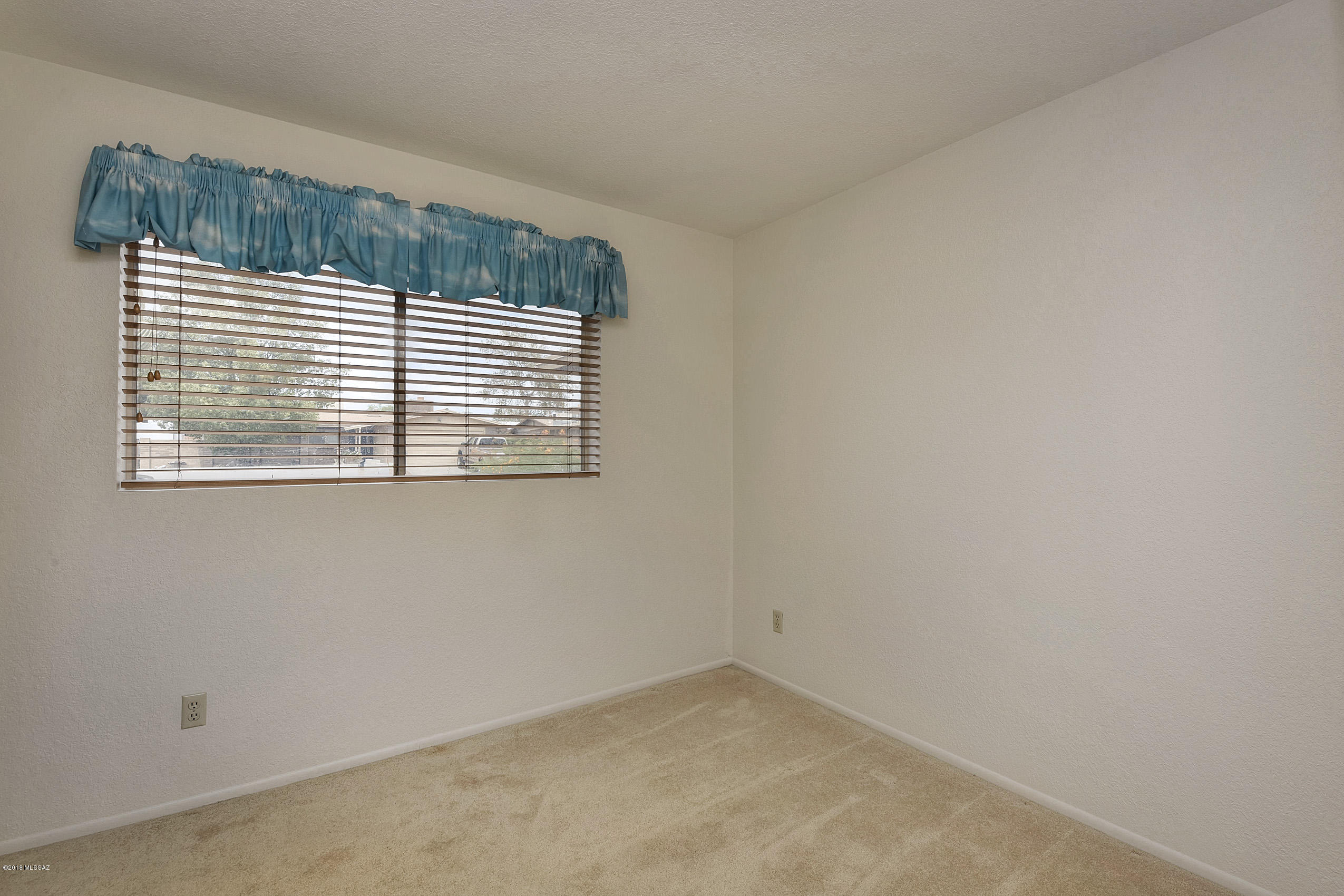 3771 W Raintree Drive