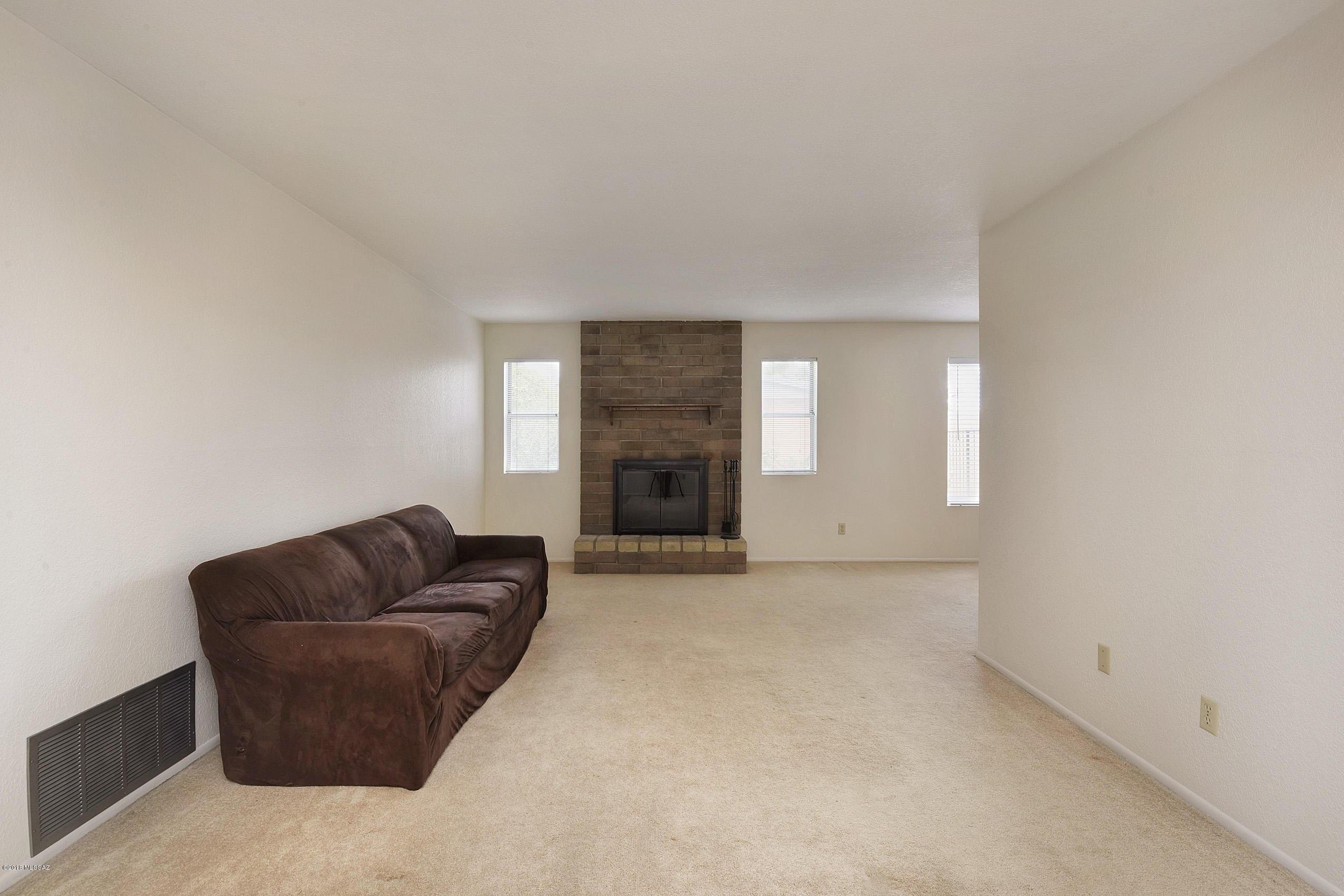 3771 W Raintree Drive