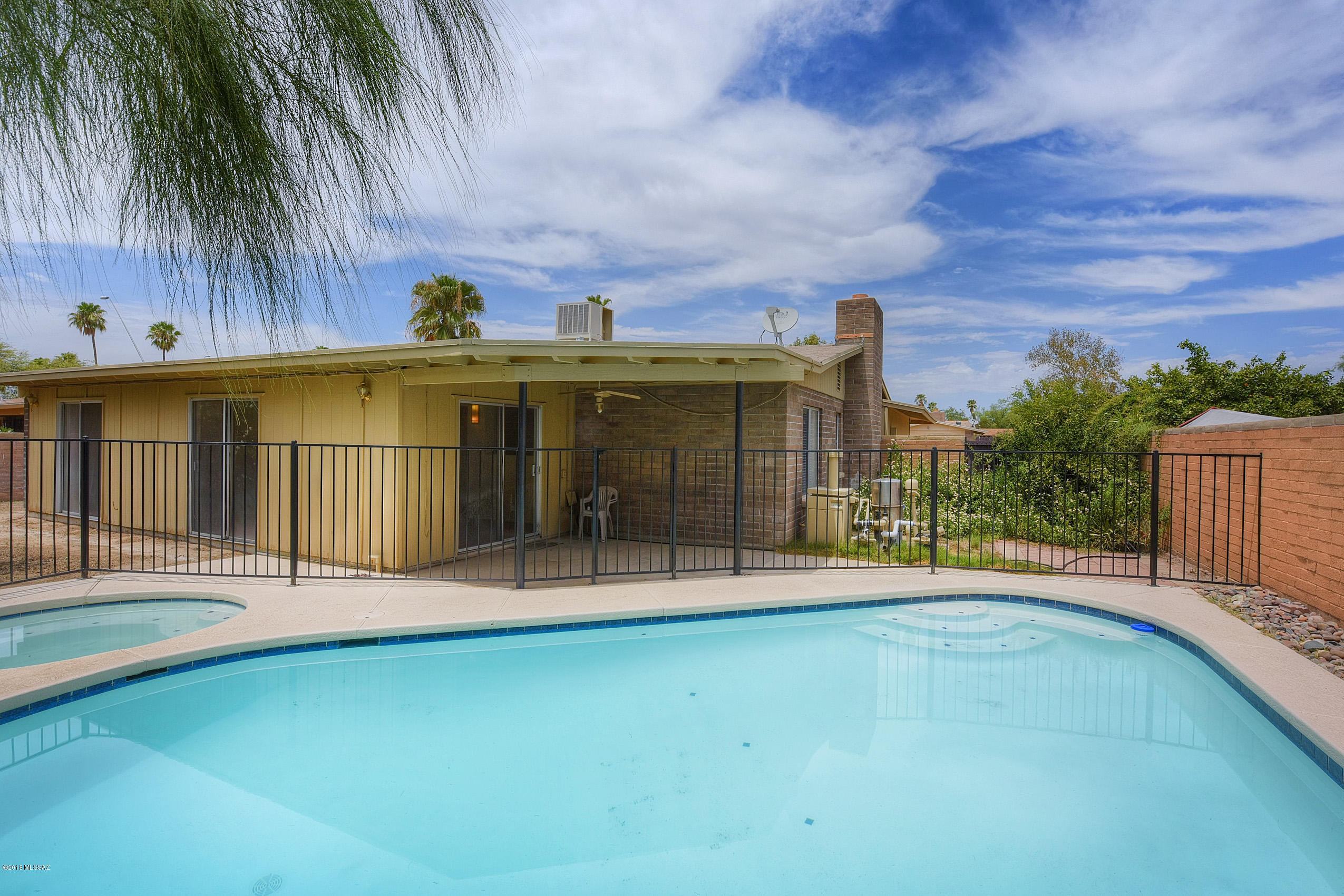 3771 W Raintree Drive