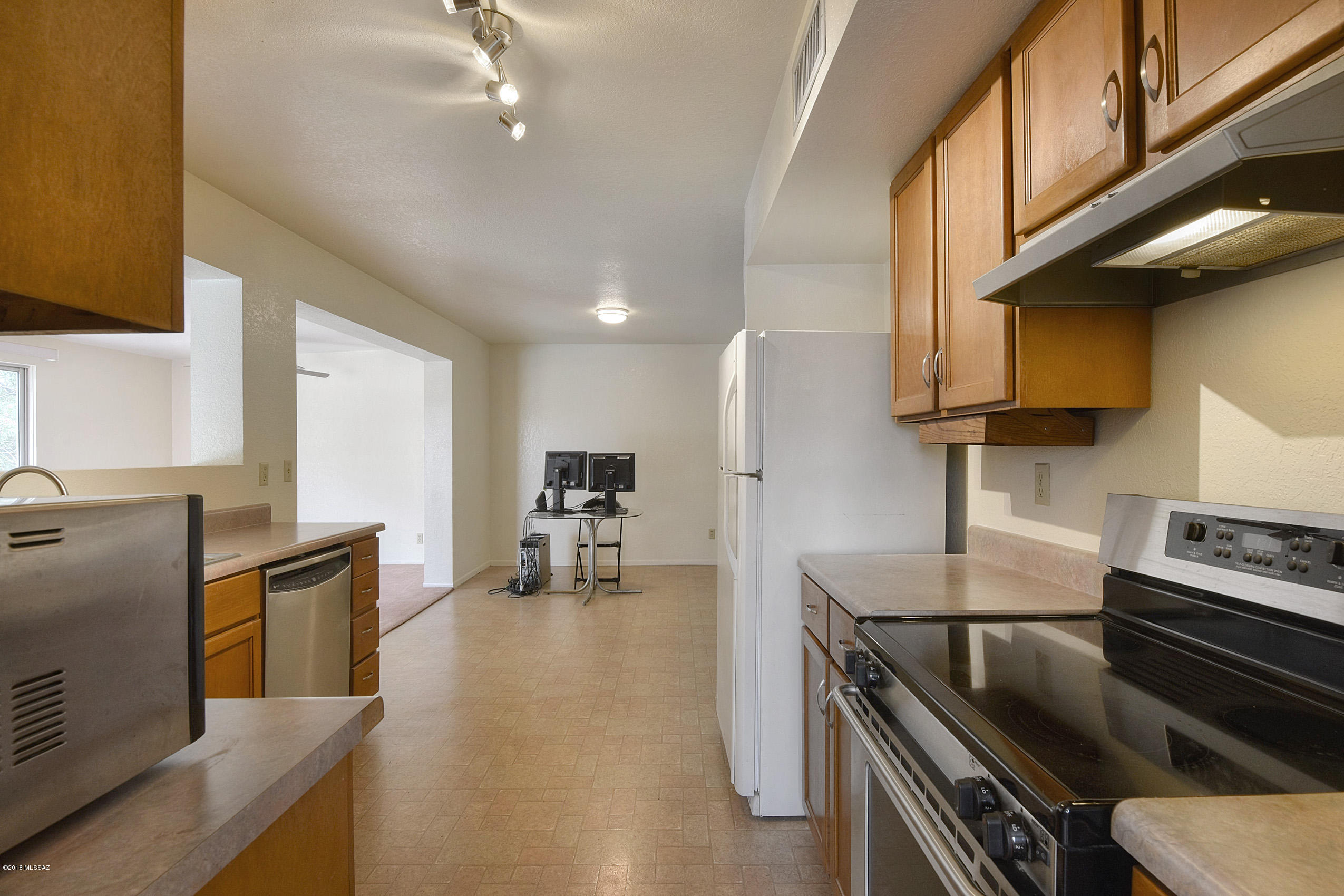 3771 W Raintree Drive