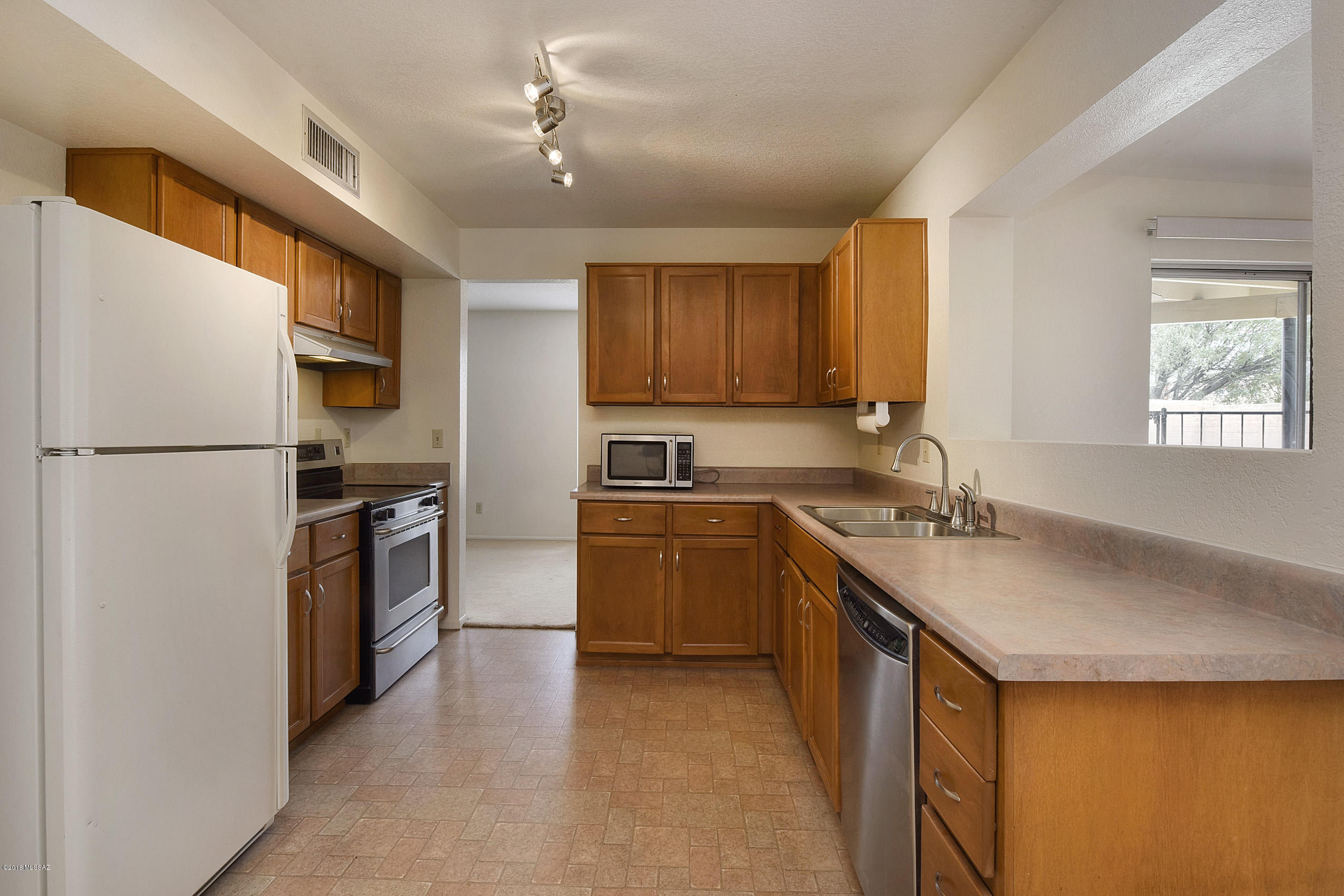 3771 W Raintree Drive
