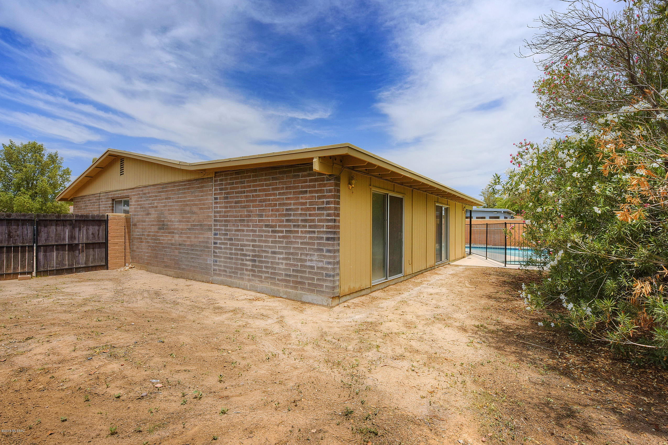 3771 W Raintree Drive