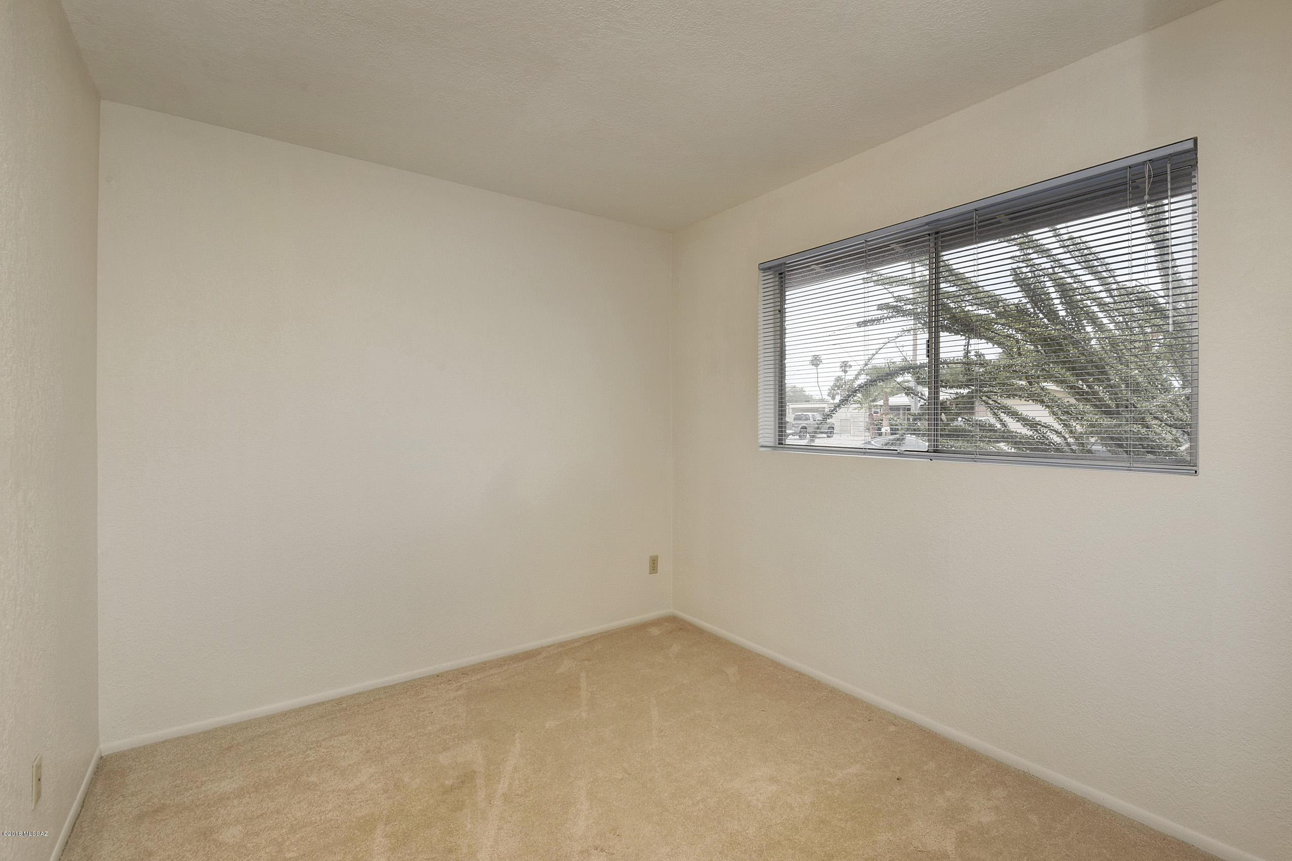 3771 W Raintree Drive