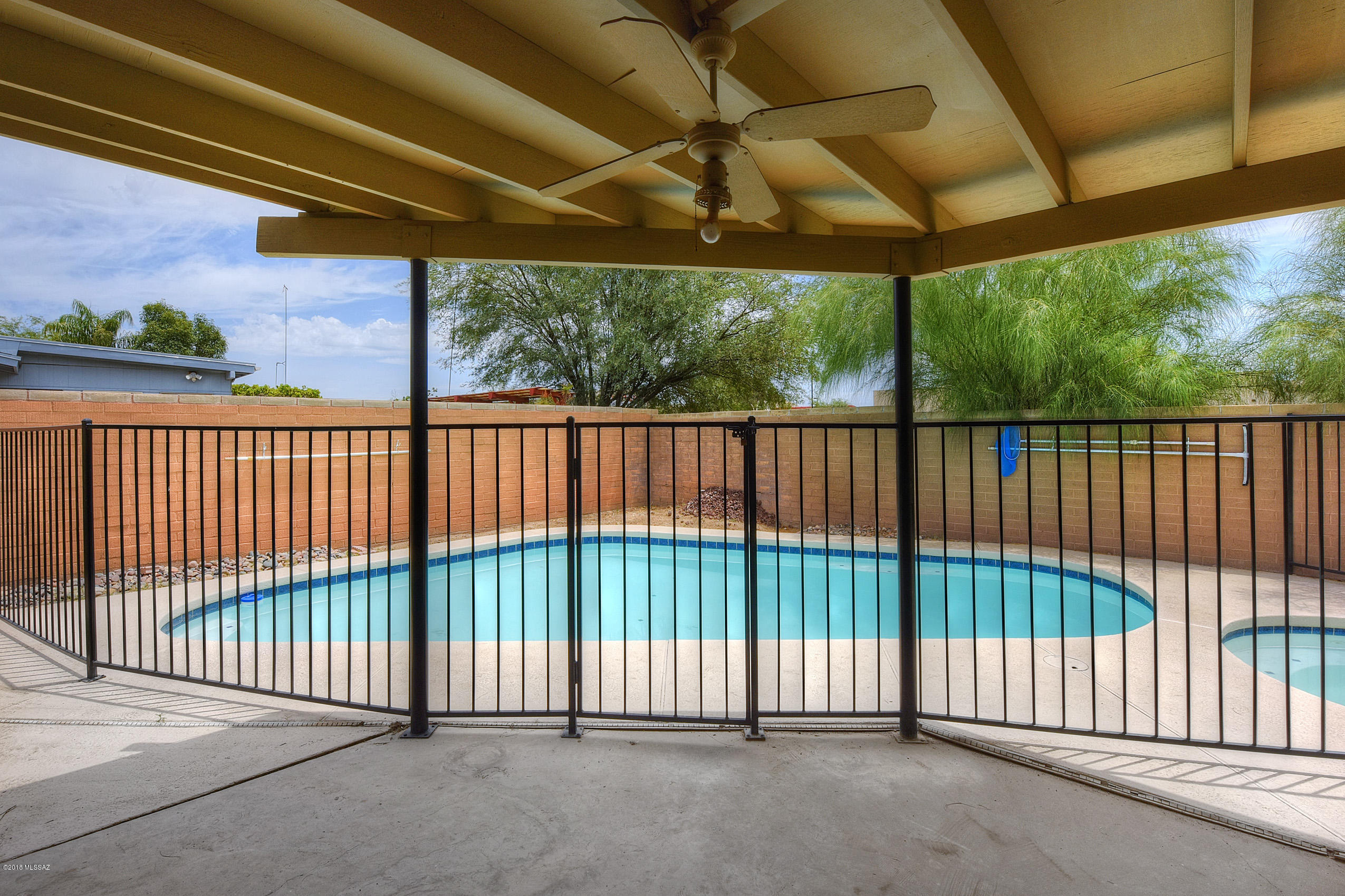 3771 W Raintree Drive