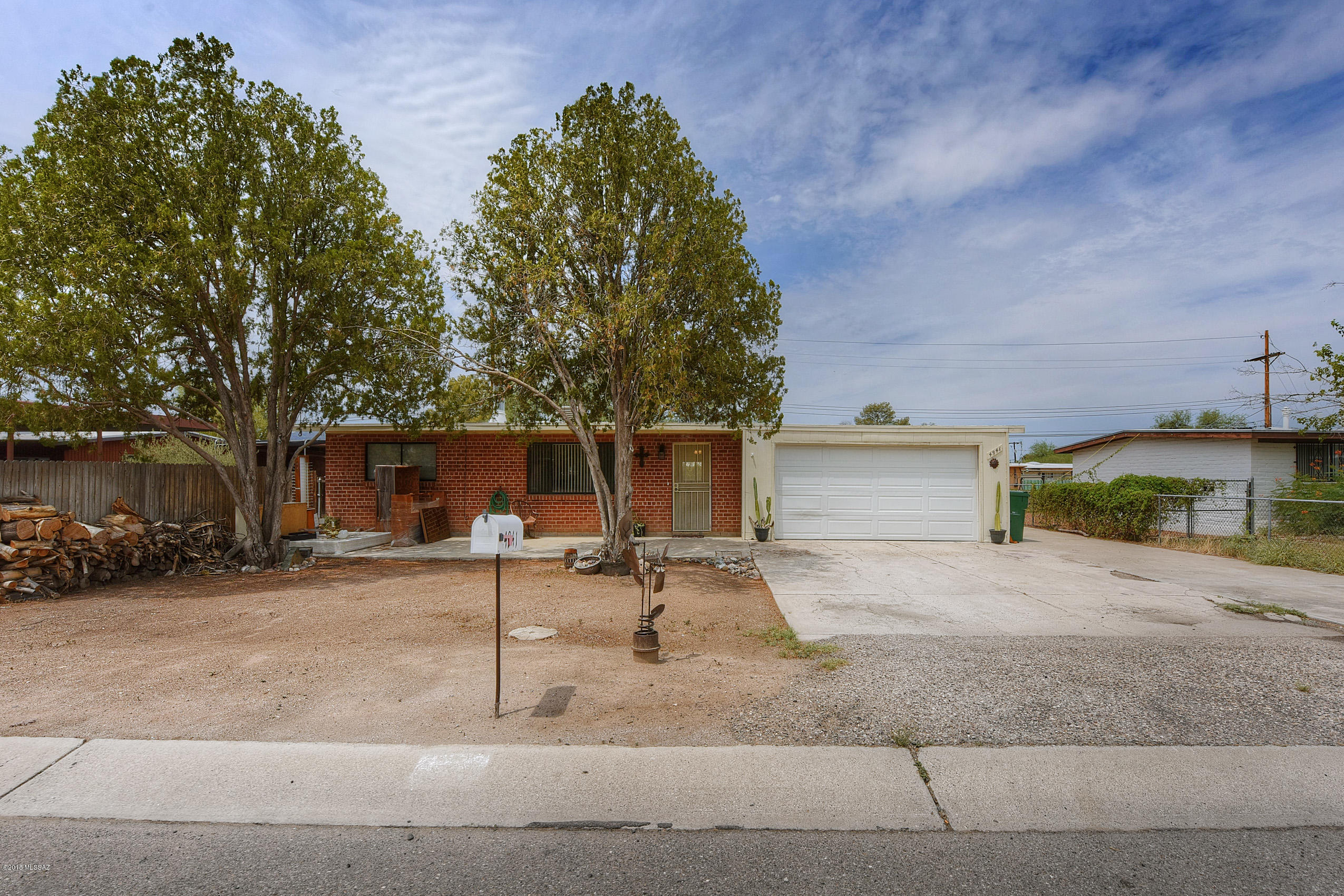 4941 N Plane Avenue