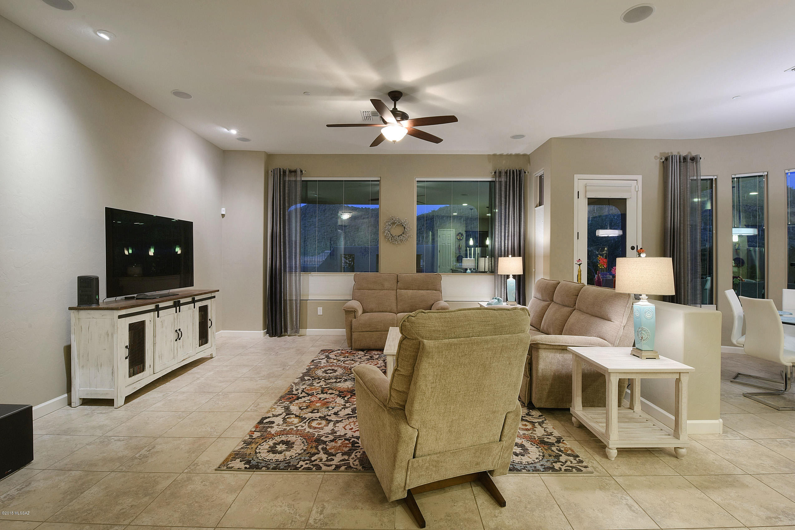 9690 N Saguaro Breeze Way