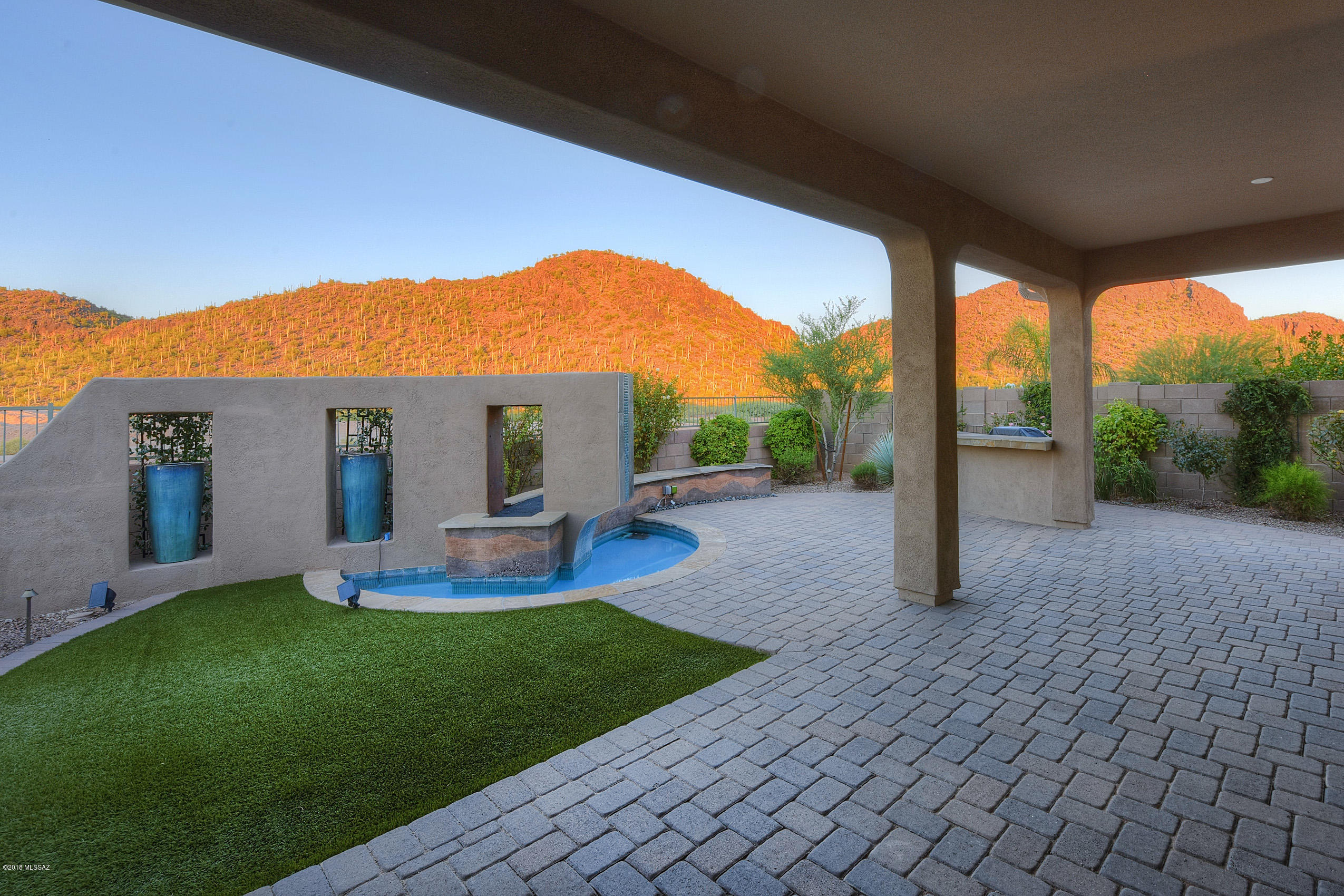 9690 N Saguaro Breeze Way
