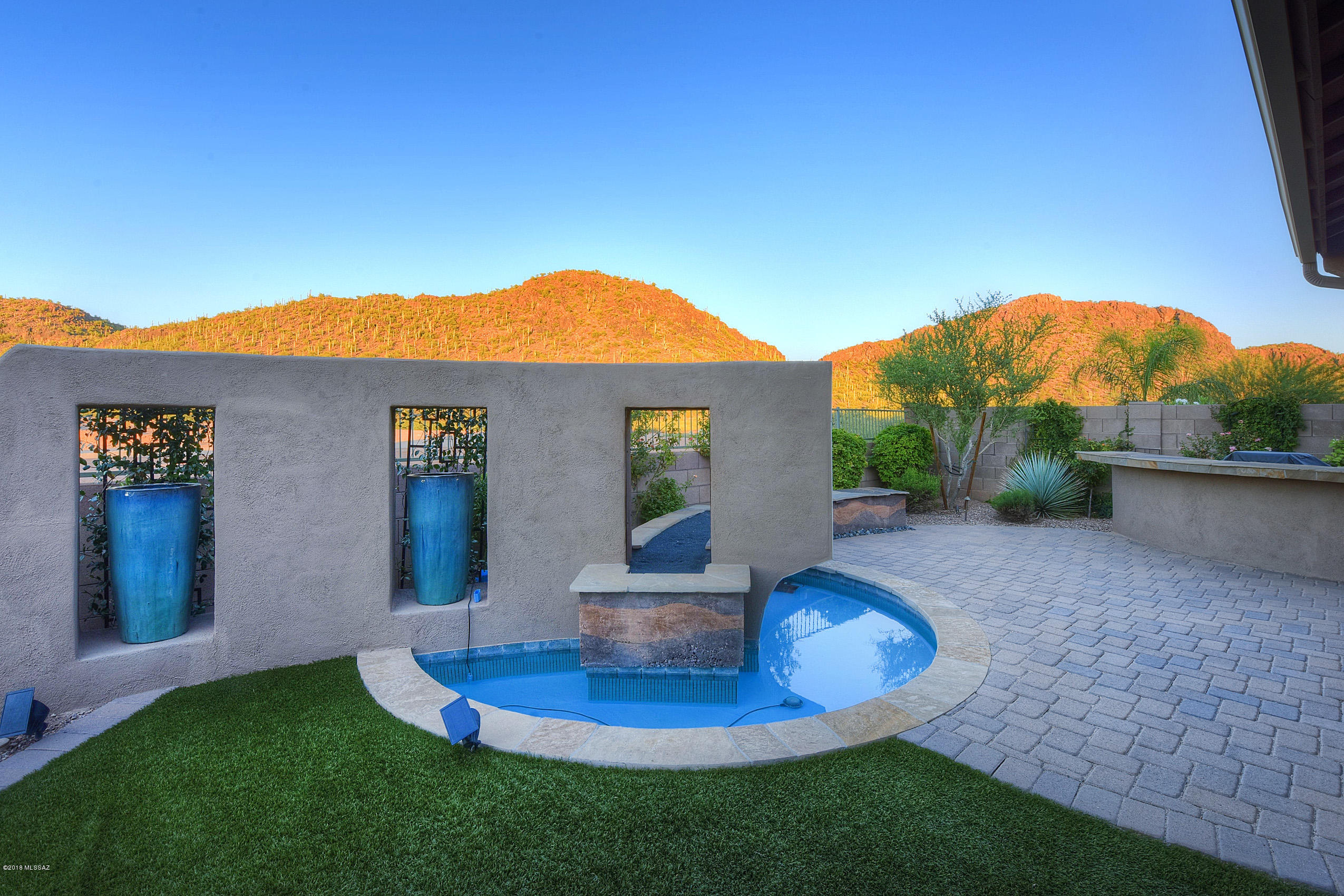 9690 N Saguaro Breeze Way