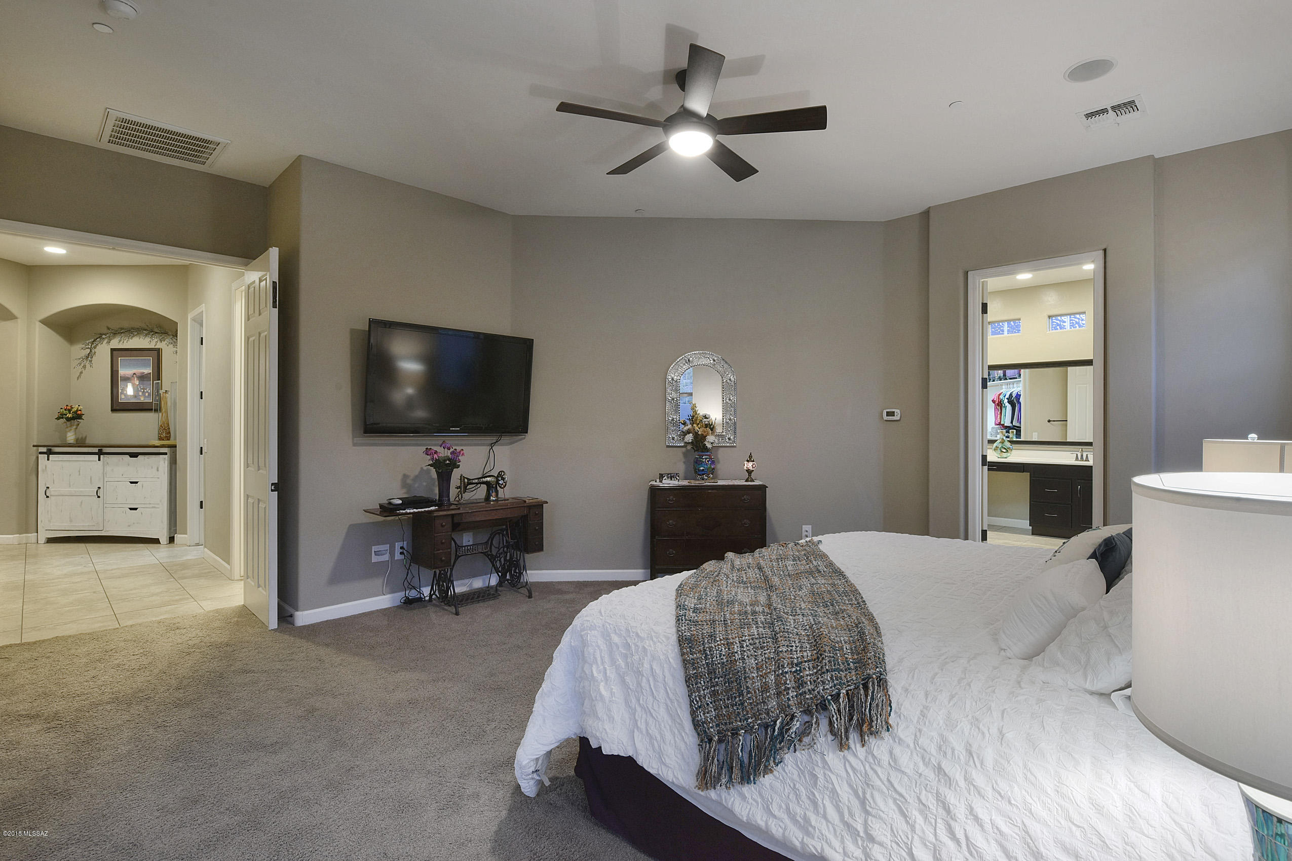 9690 N Saguaro Breeze Way