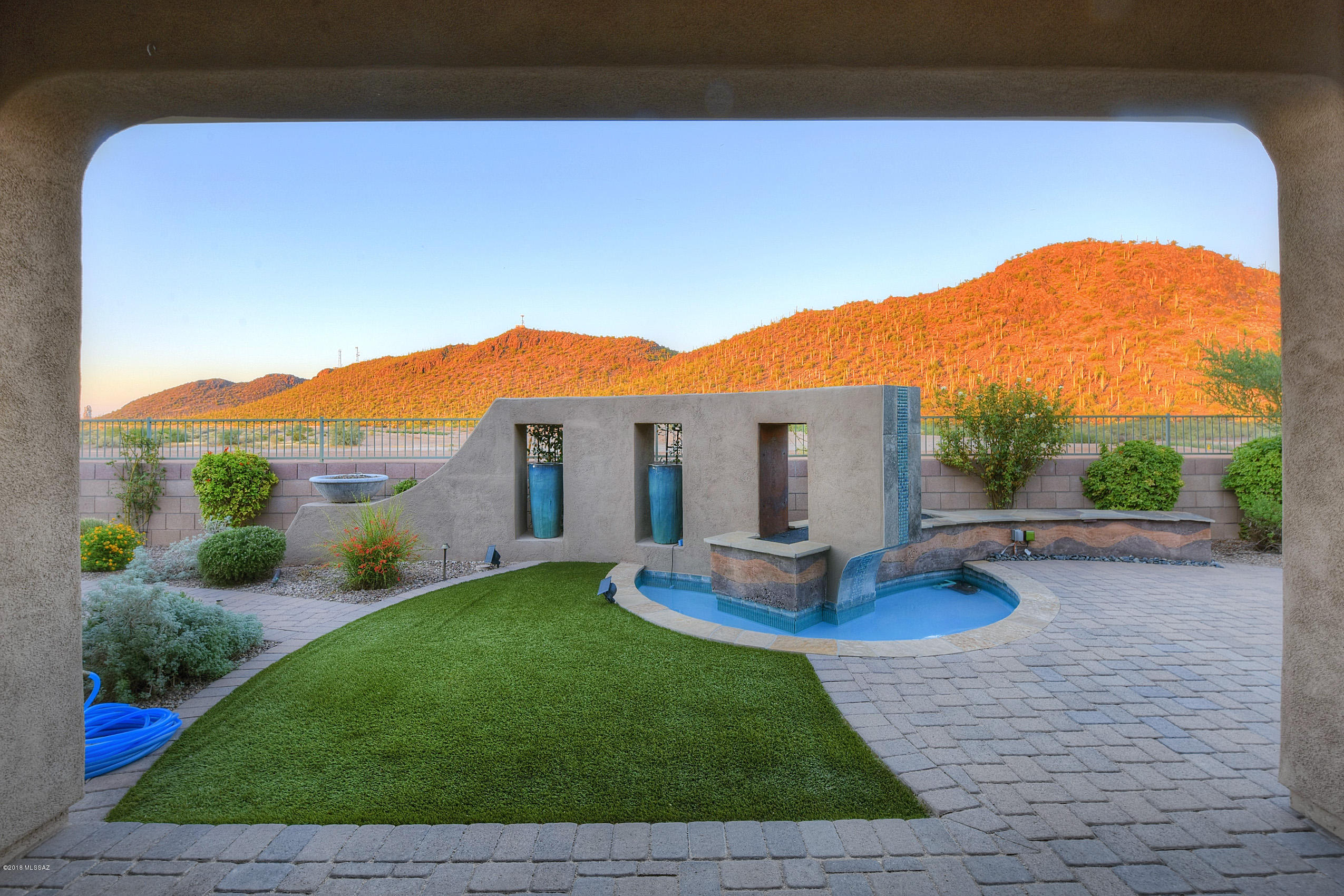 9690 N Saguaro Breeze Way