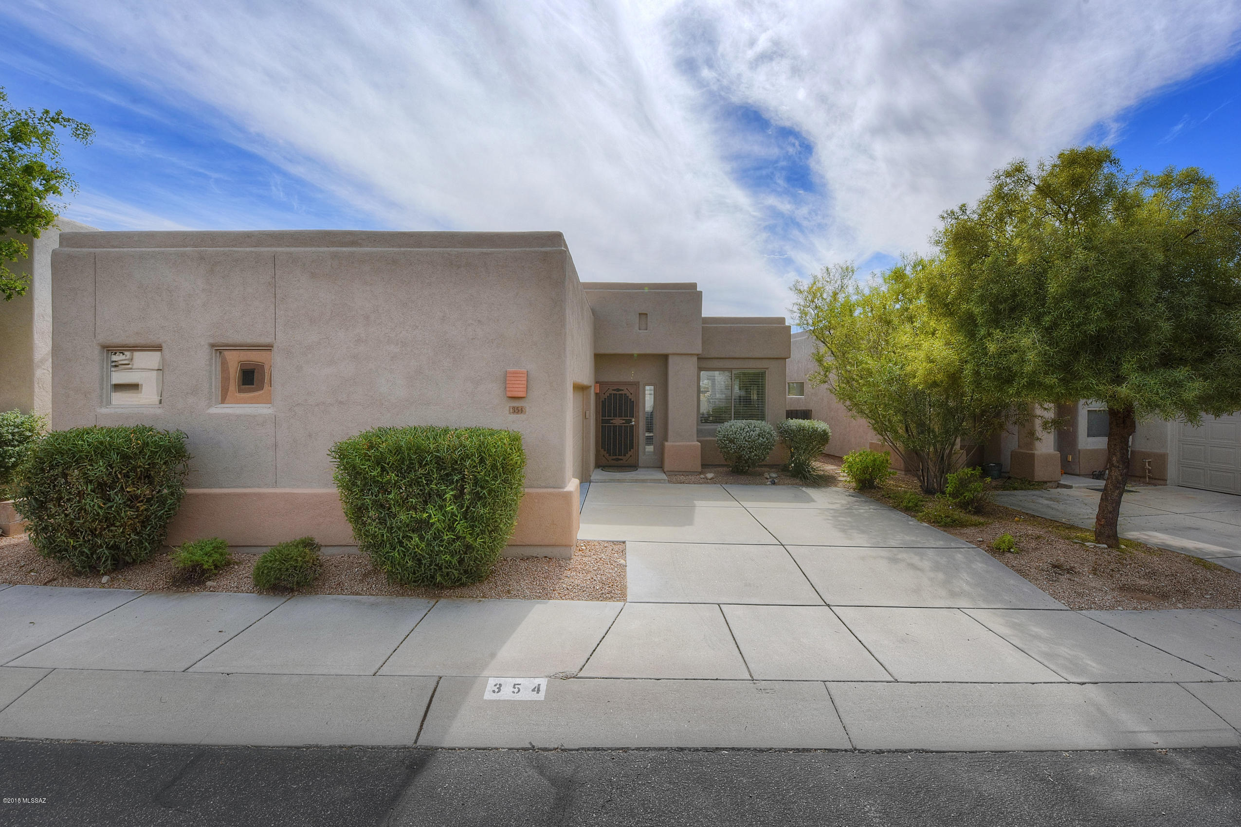 354 E Camino Lomas