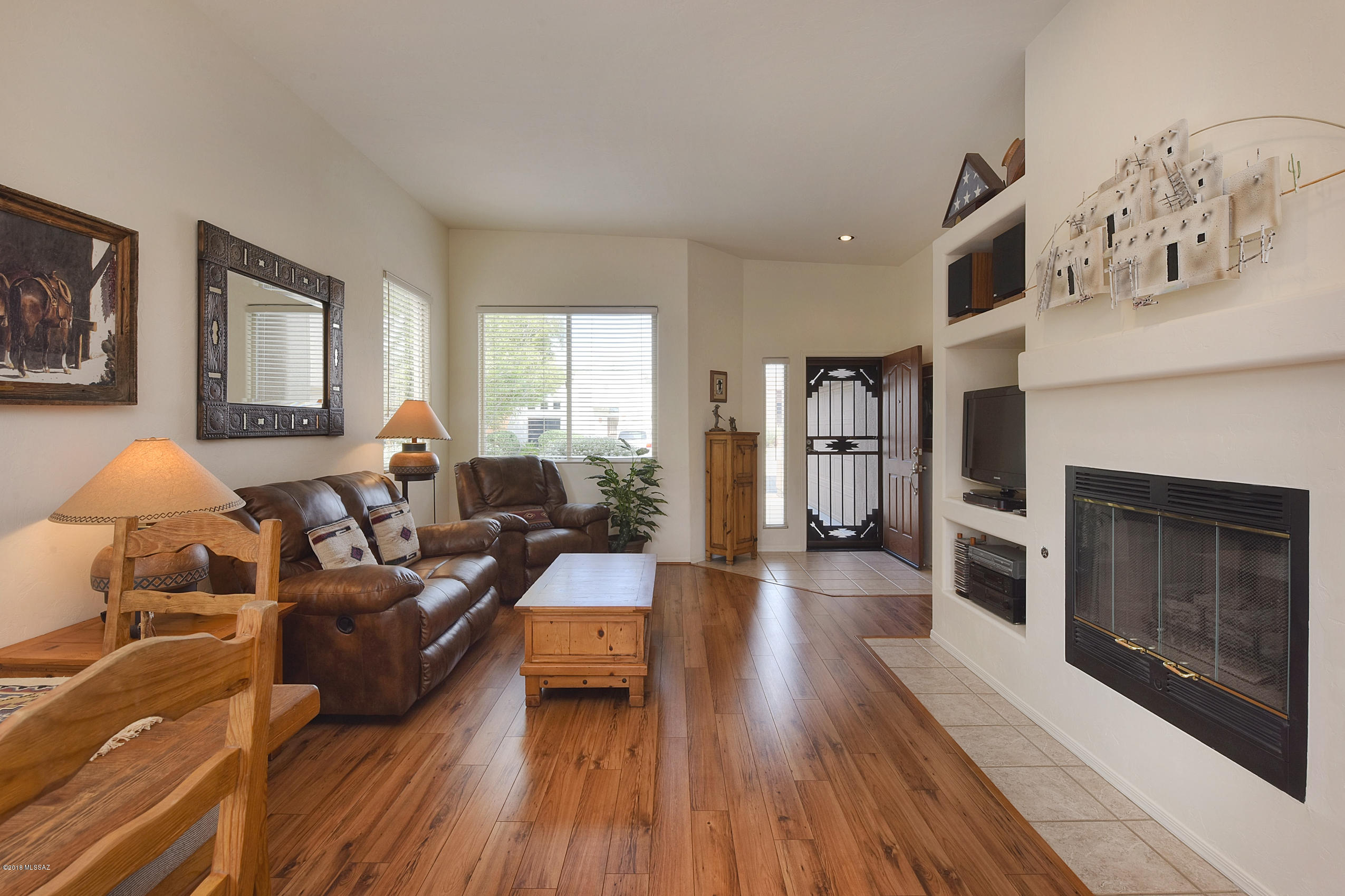 354 E Camino Lomas