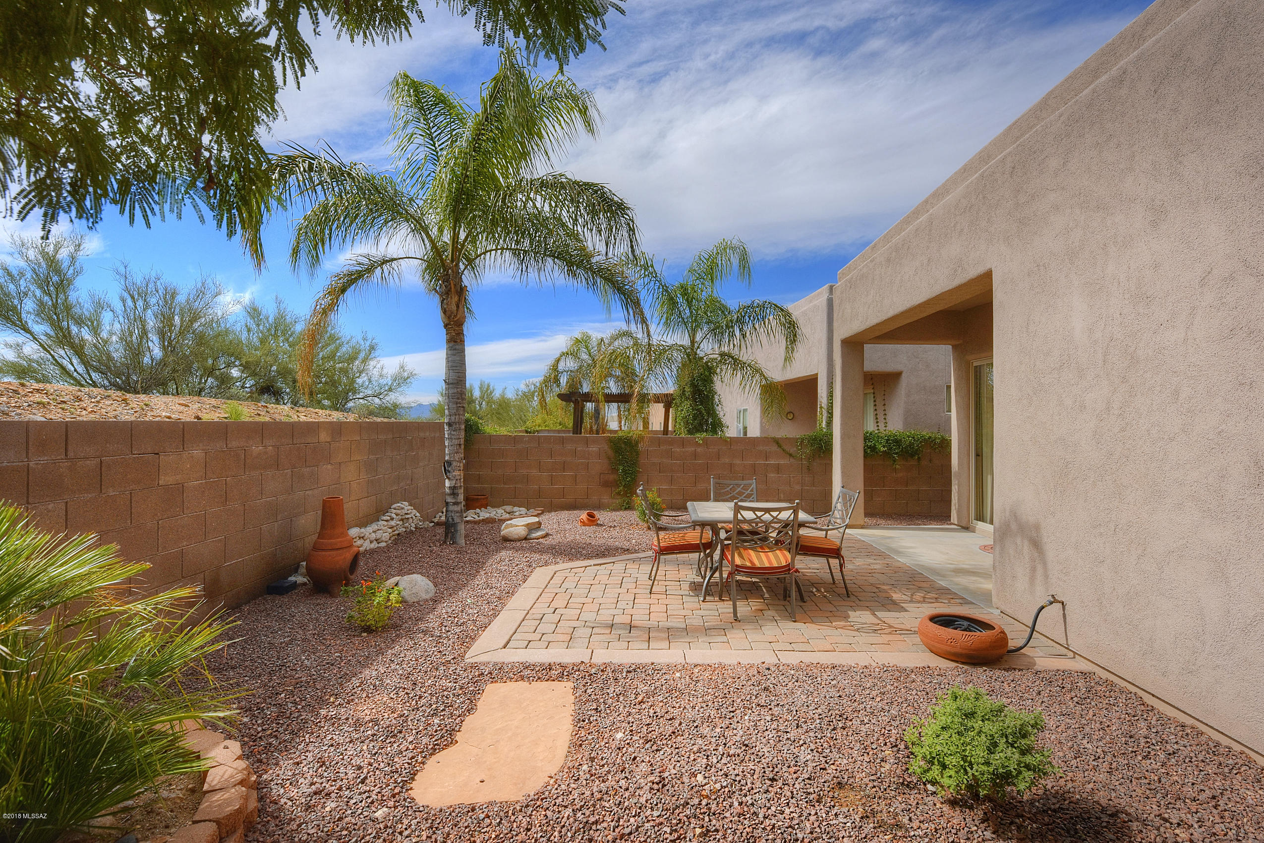 354 E Camino Lomas