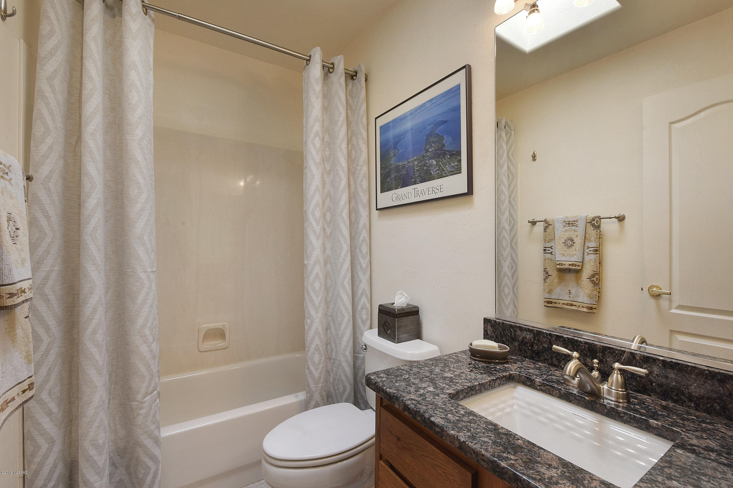 354 E Camino Lomas