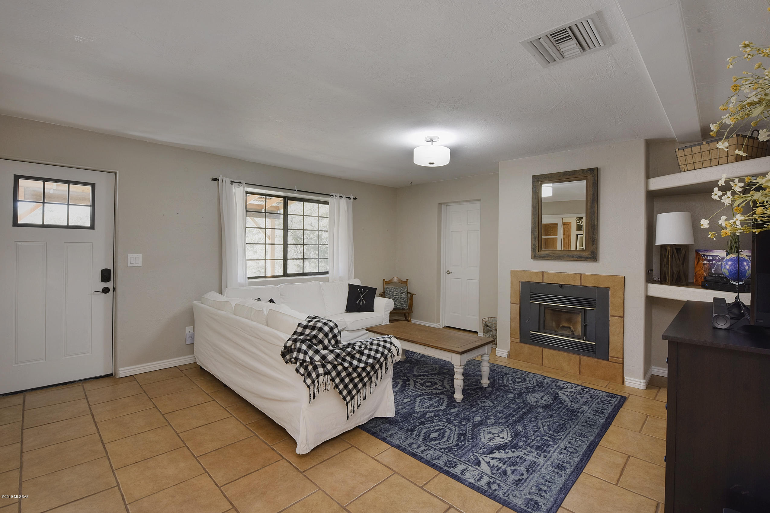605 N Timberline Drive