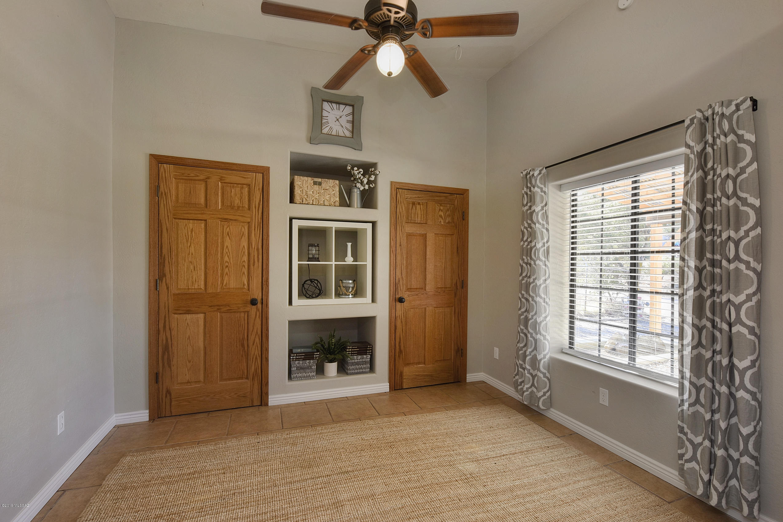605 N Timberline Drive