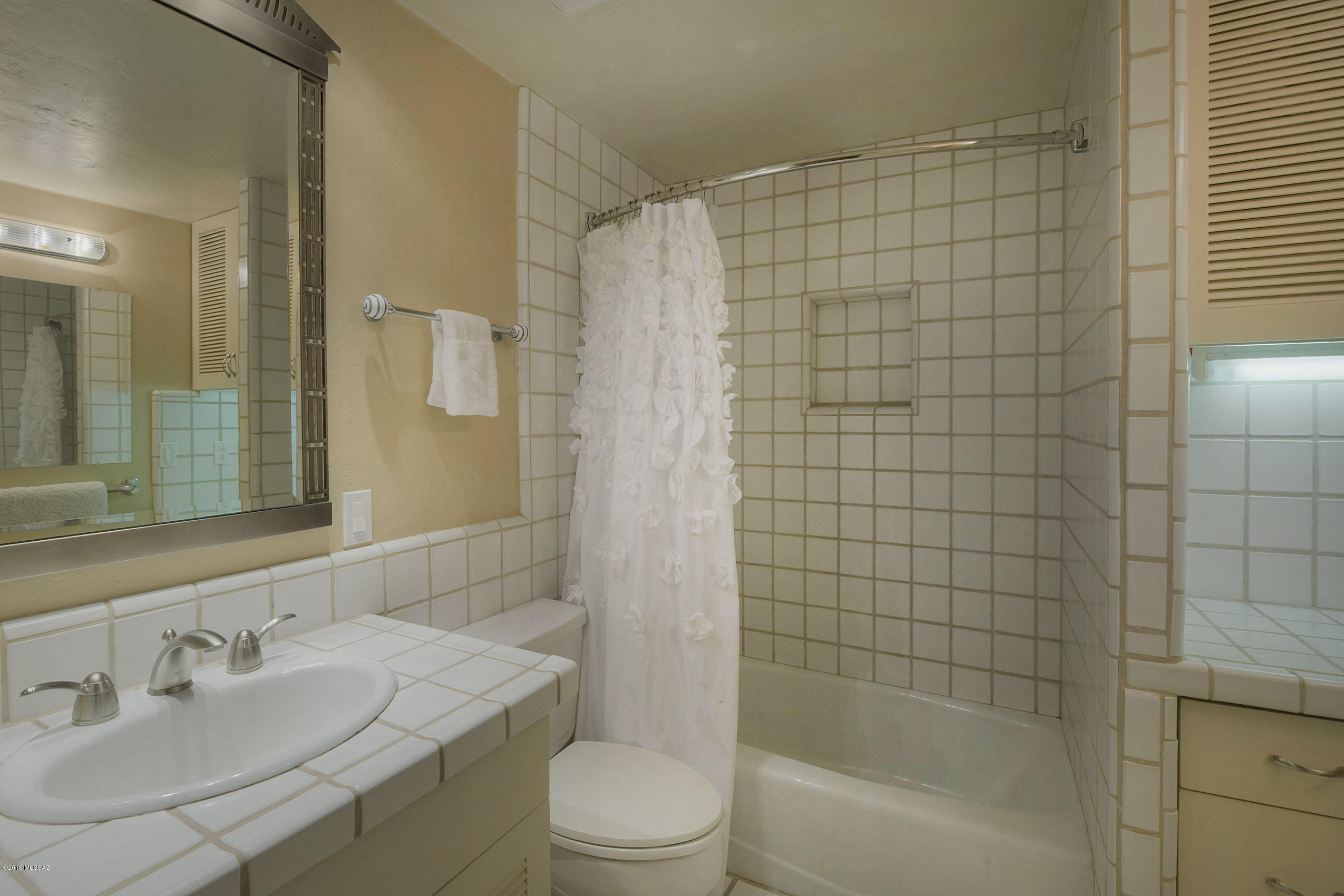 6239 E Placita Aurelia