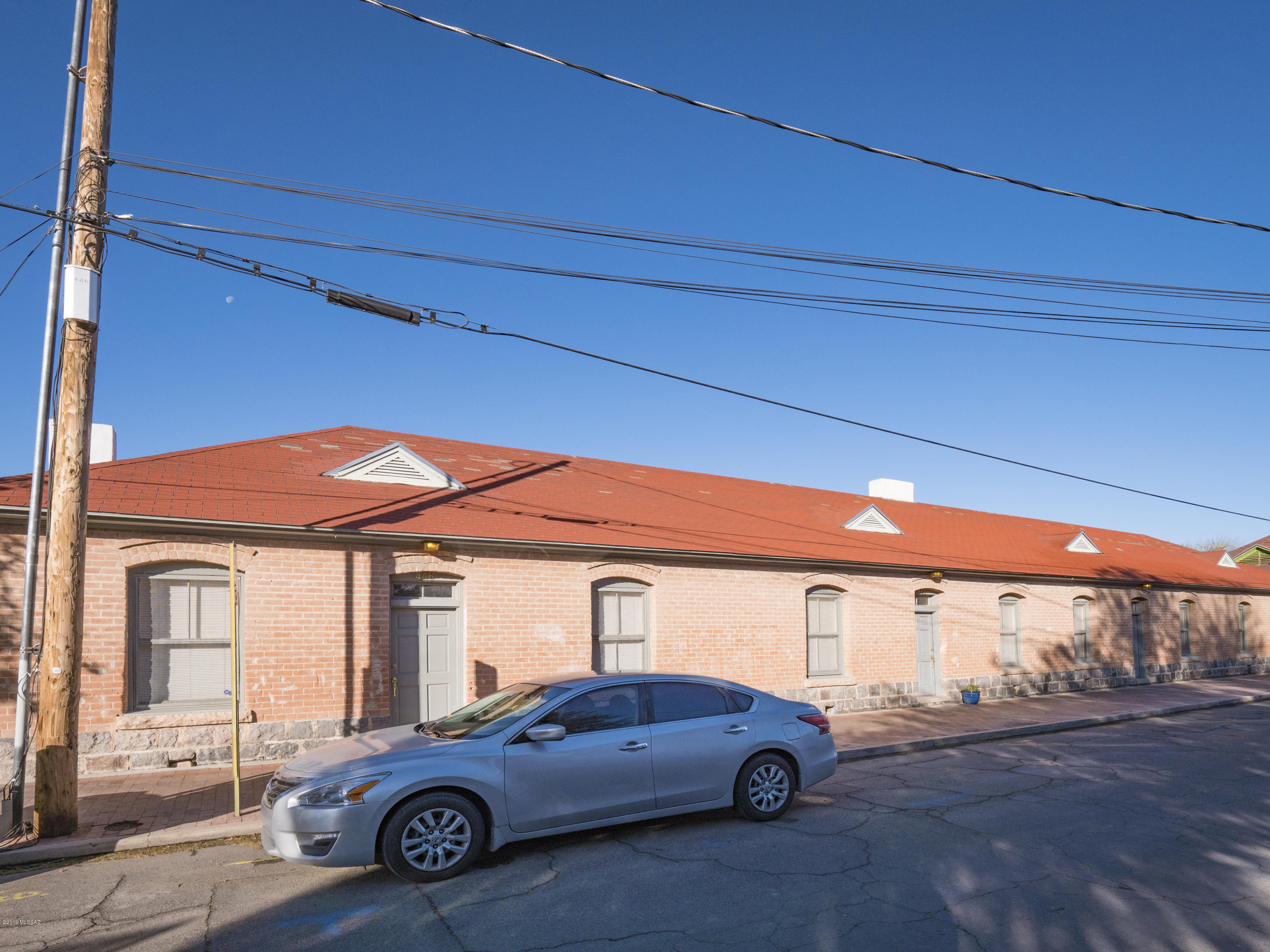 440-446 S Convent Avenue