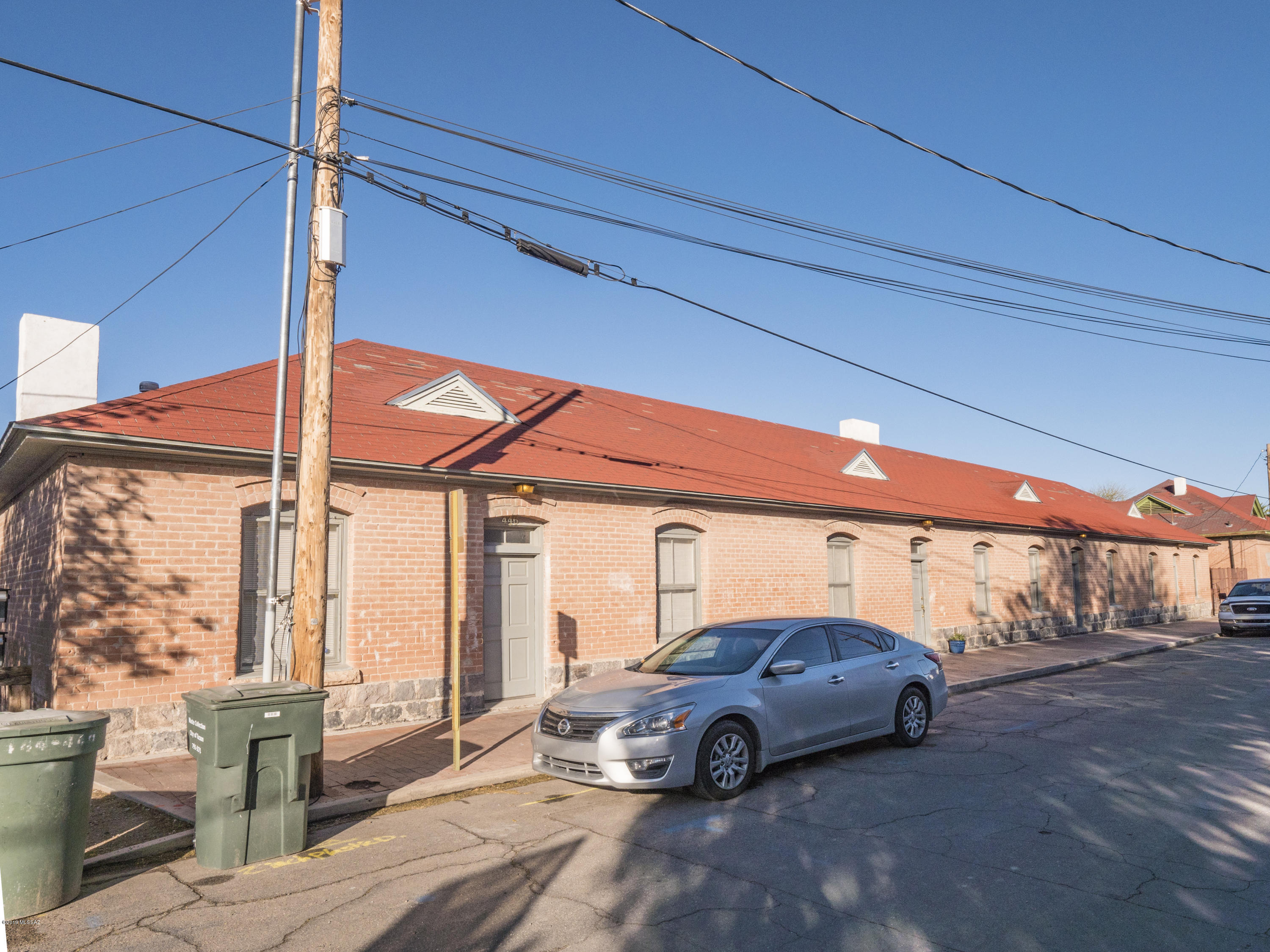 440-446 S Convent Avenue