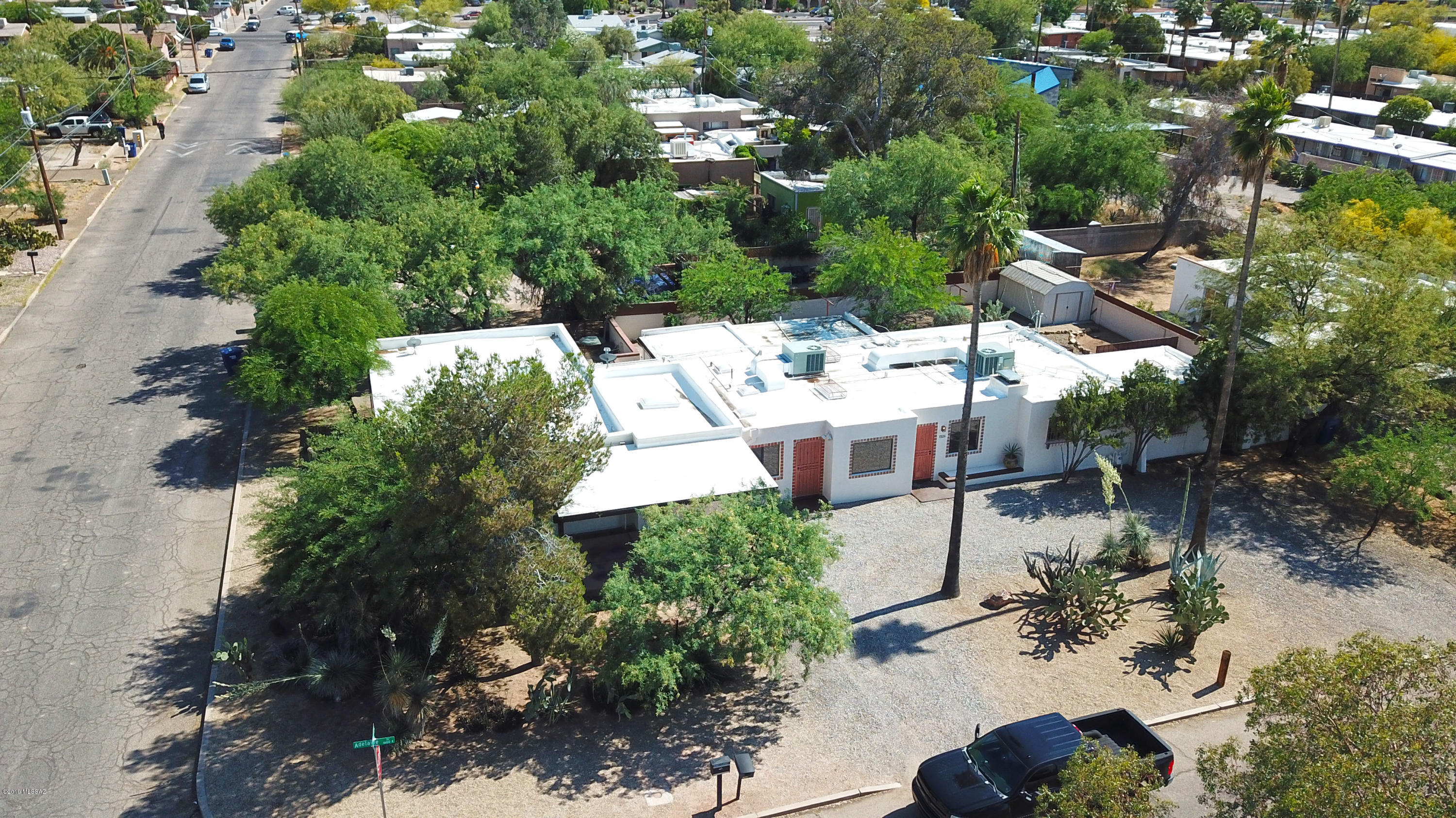 1526 E Adelaide Drive