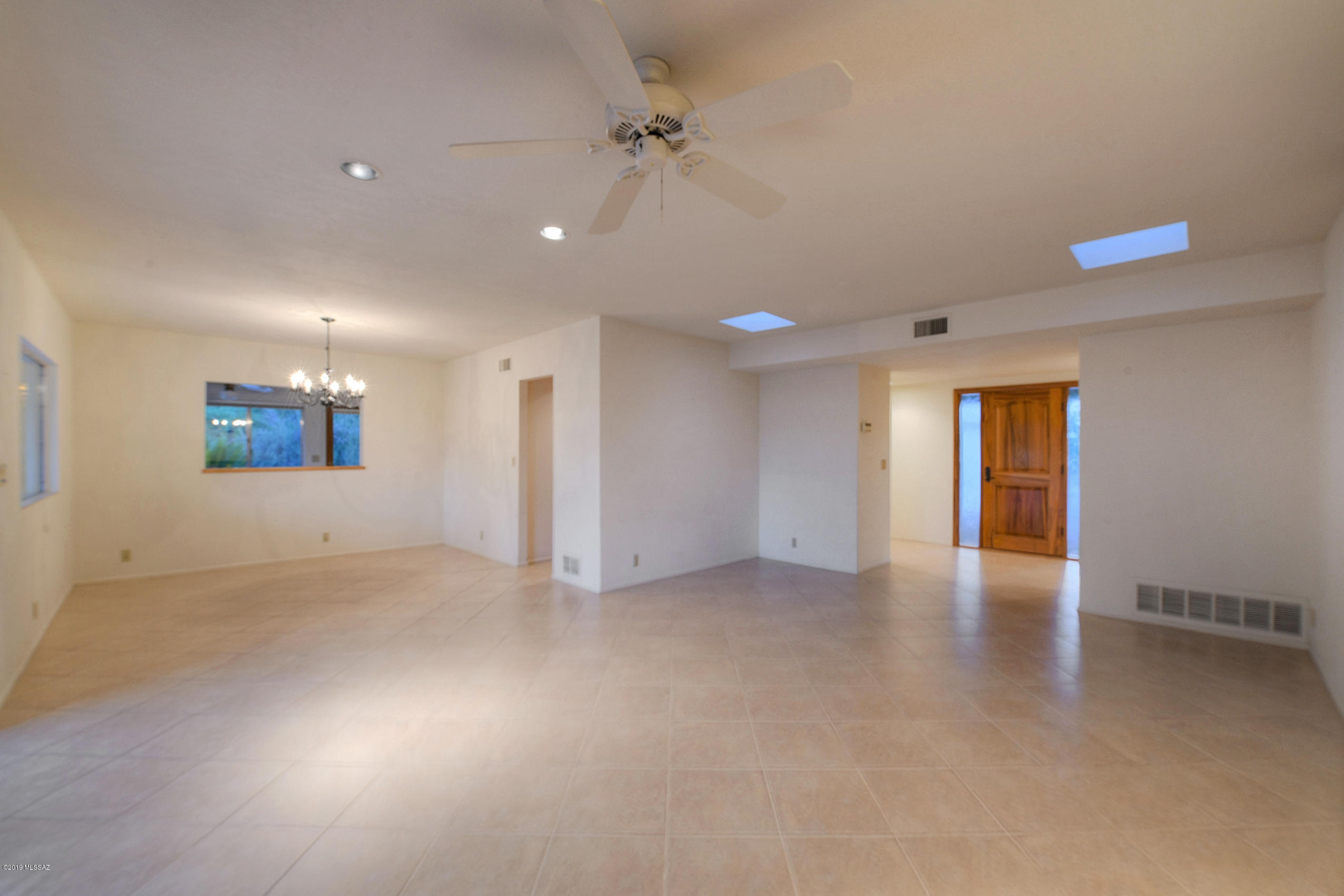 520 W Valle Del Oro Road