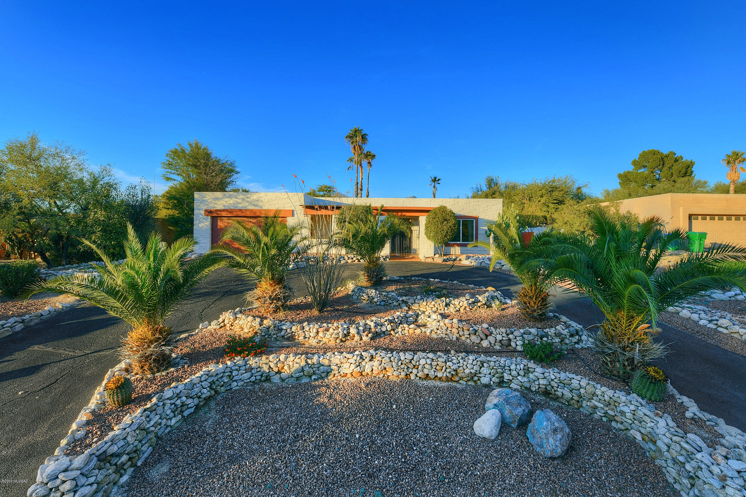 7921 E Presidio Road