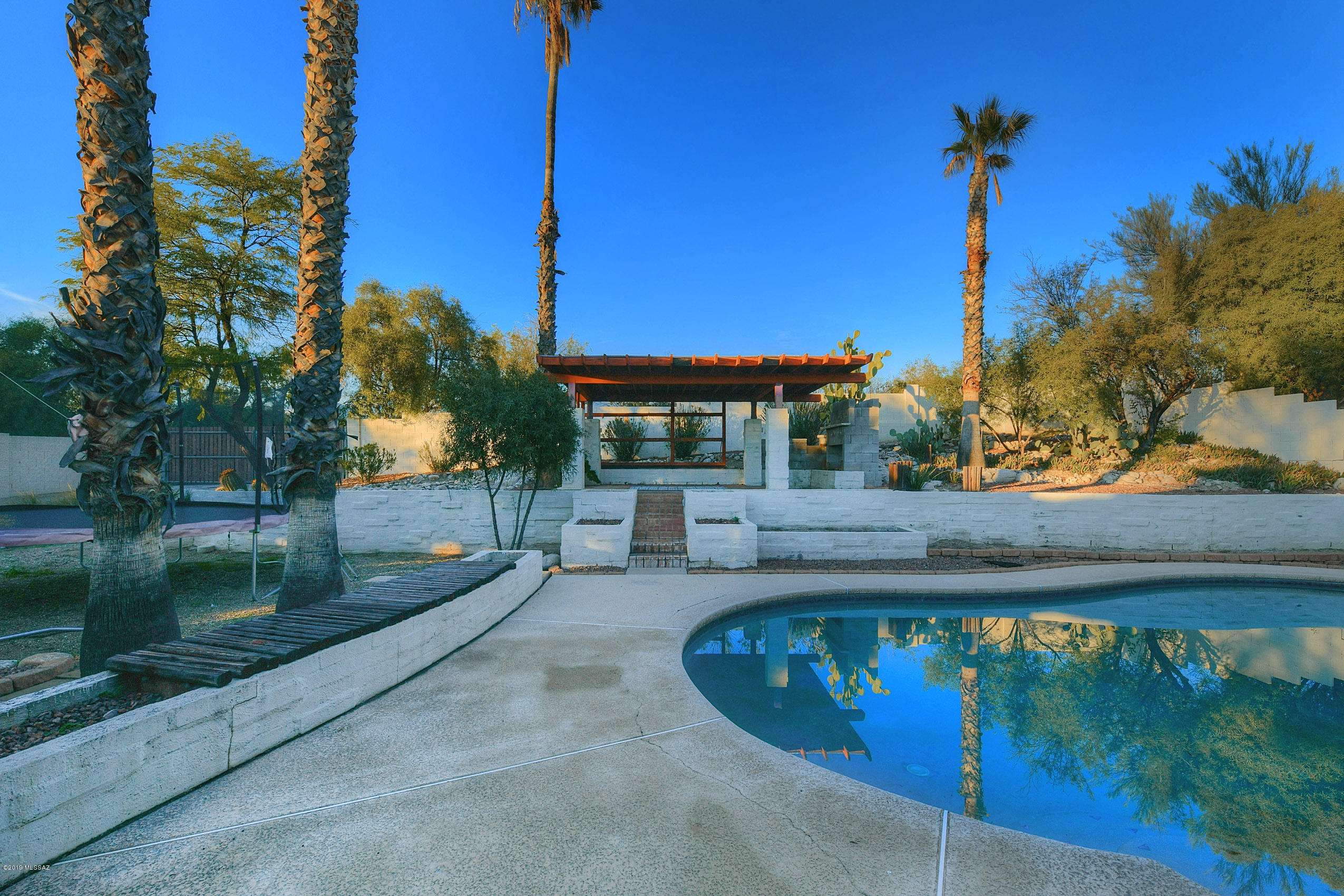 7921 E Presidio Road