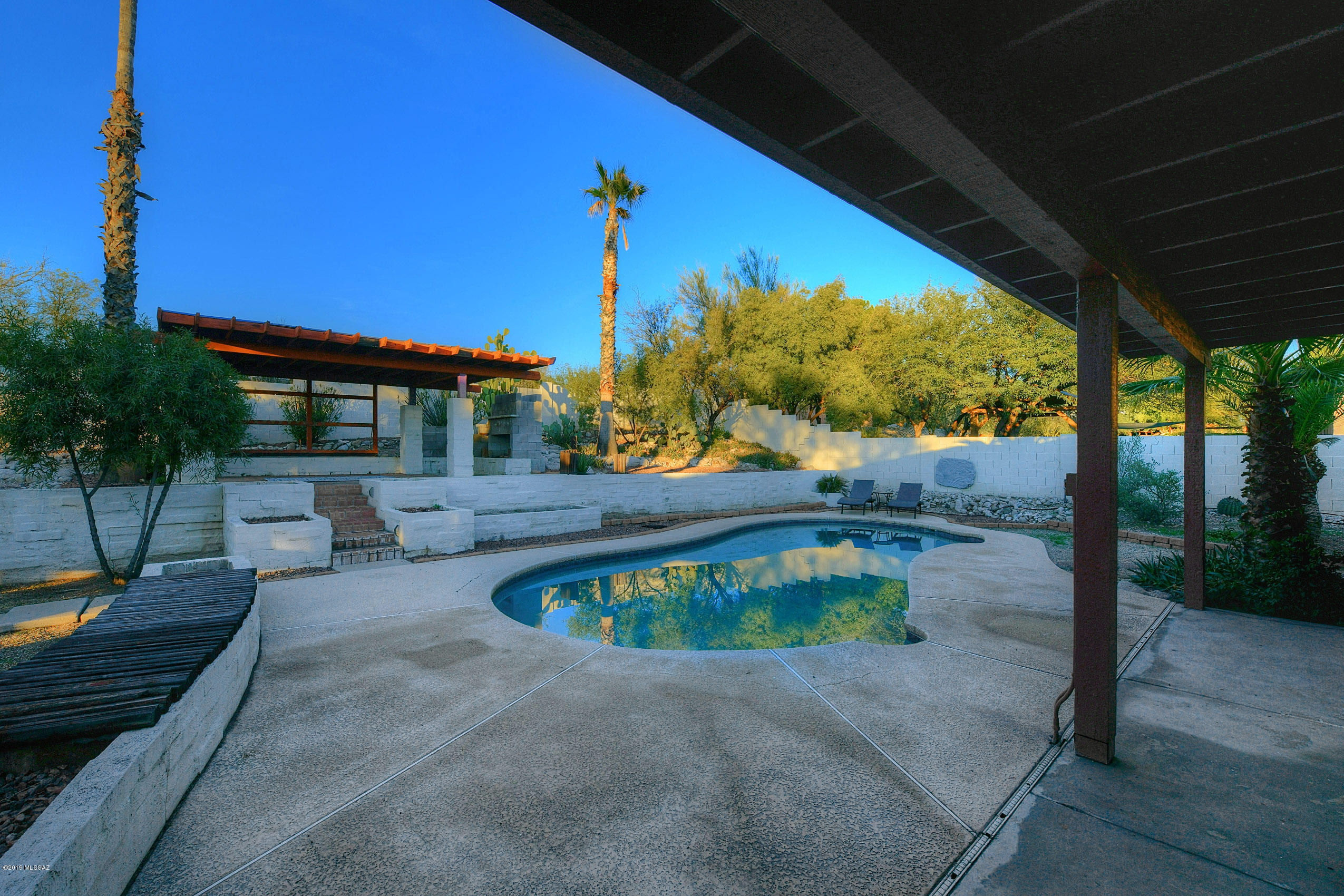 7921 E Presidio Road
