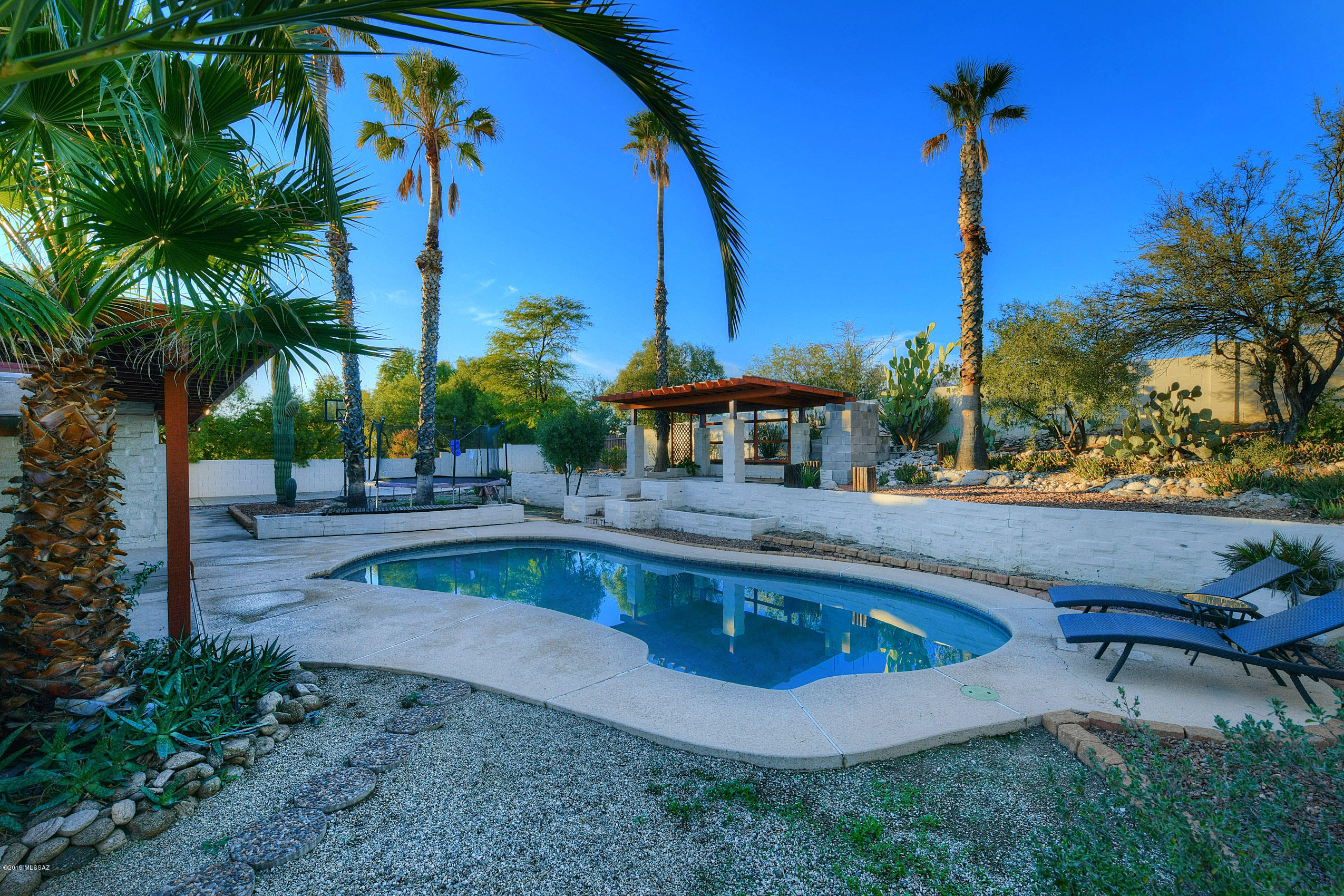 7921 E Presidio Road