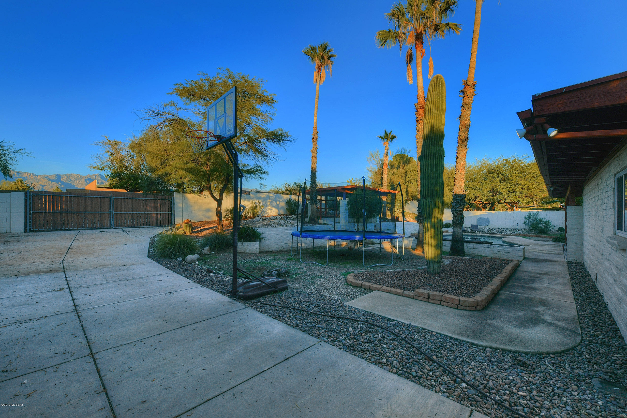 7921 E Presidio Road