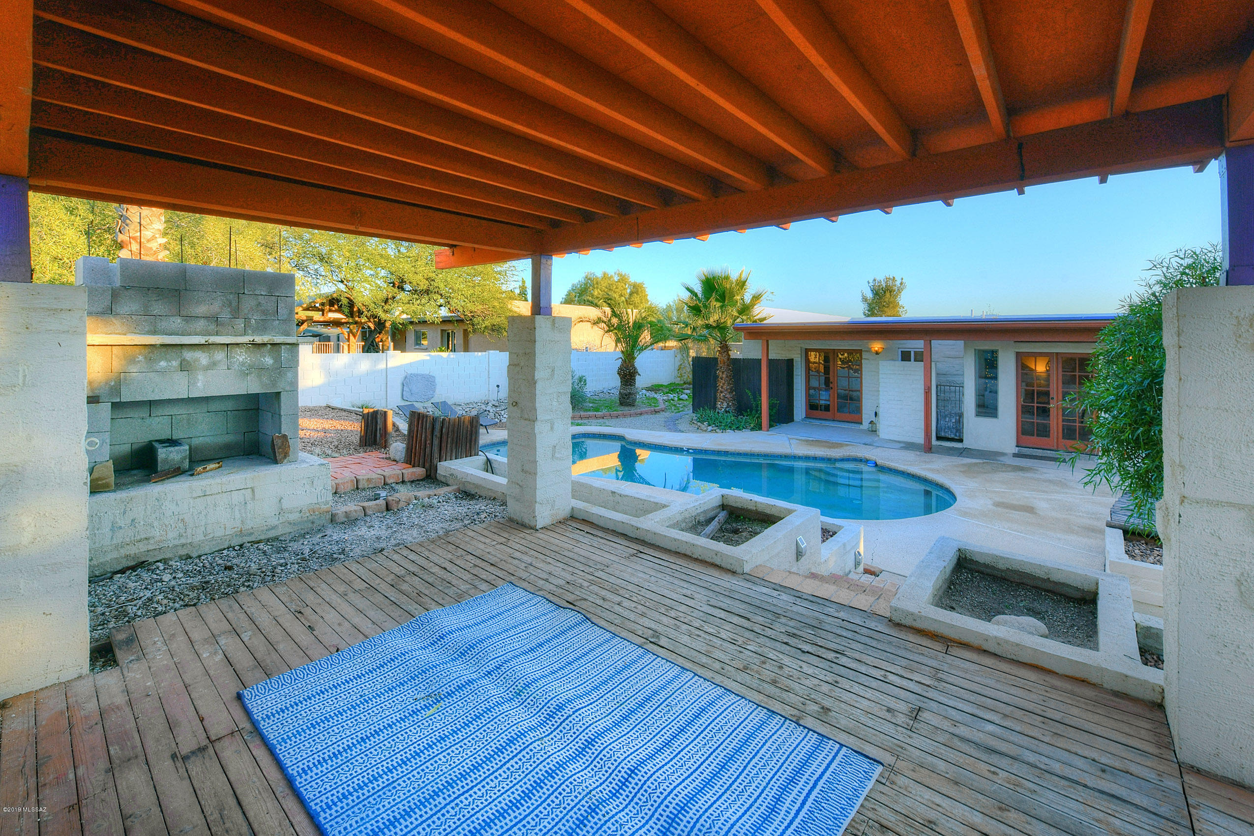 7921 E Presidio Road