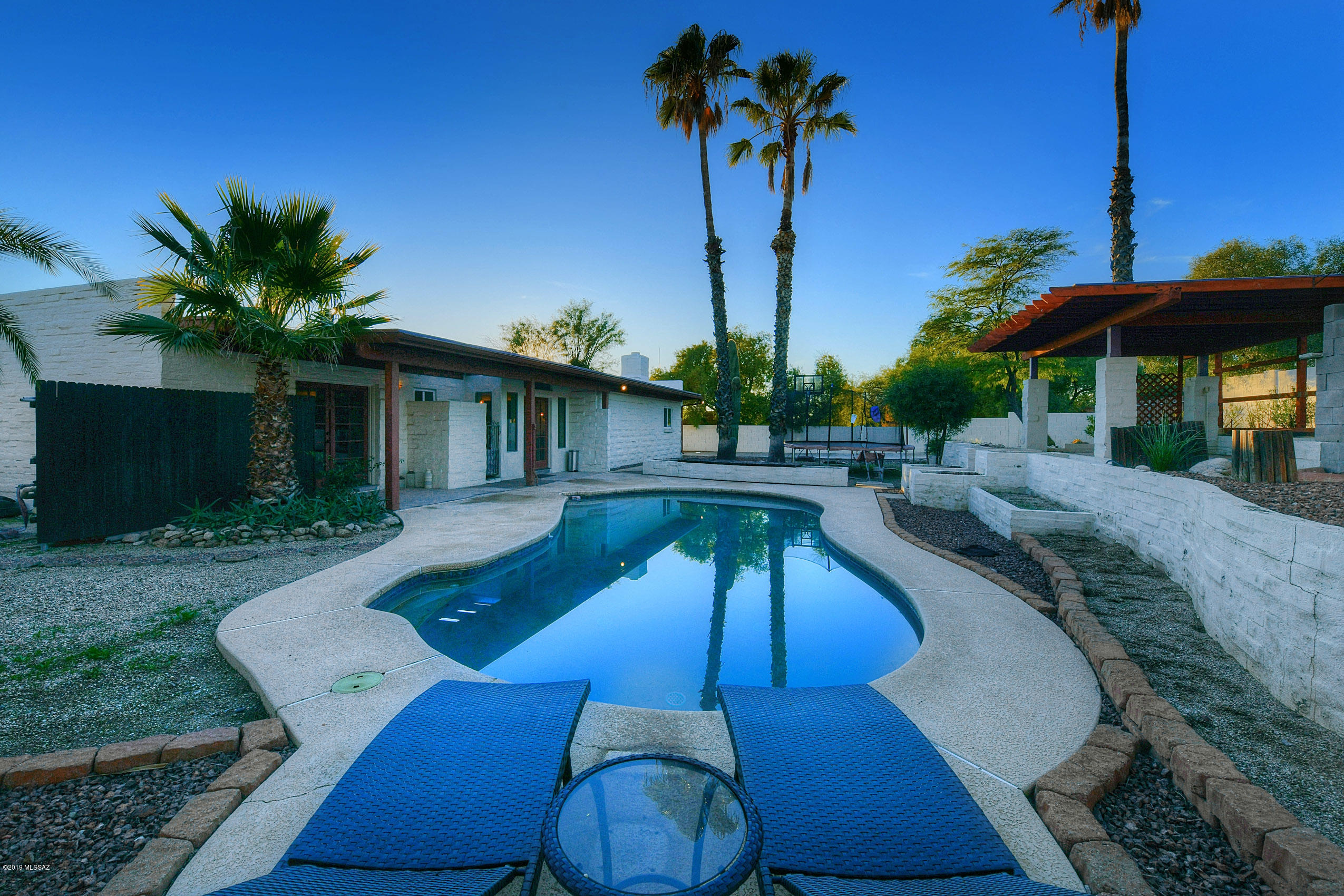 7921 E Presidio Road